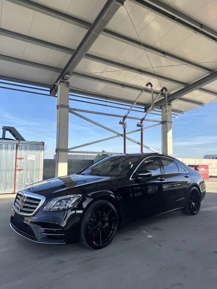 Mercedes-Benz S 560