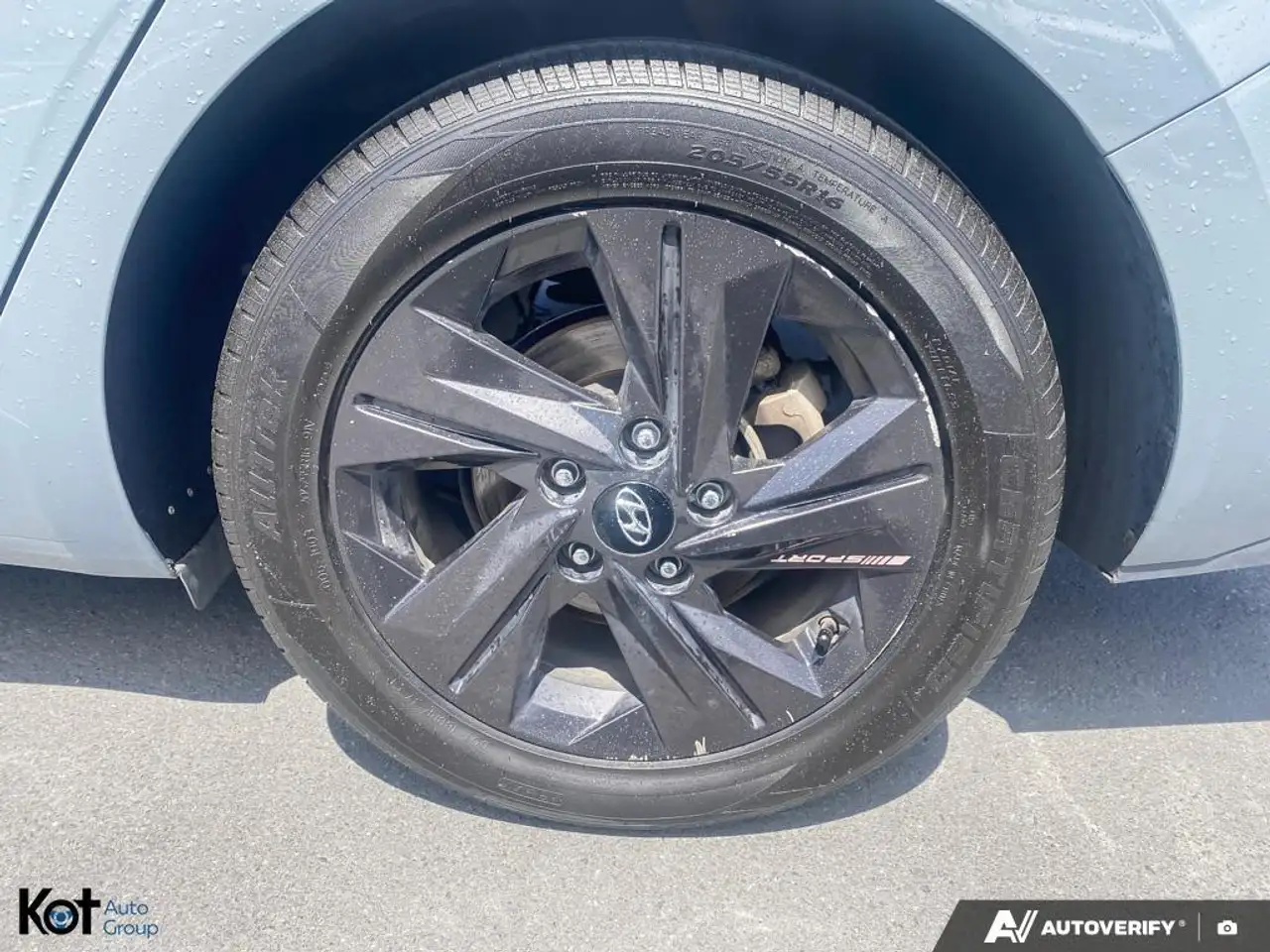Hyundai ELANTRA снимка Hyundai ELANTRA