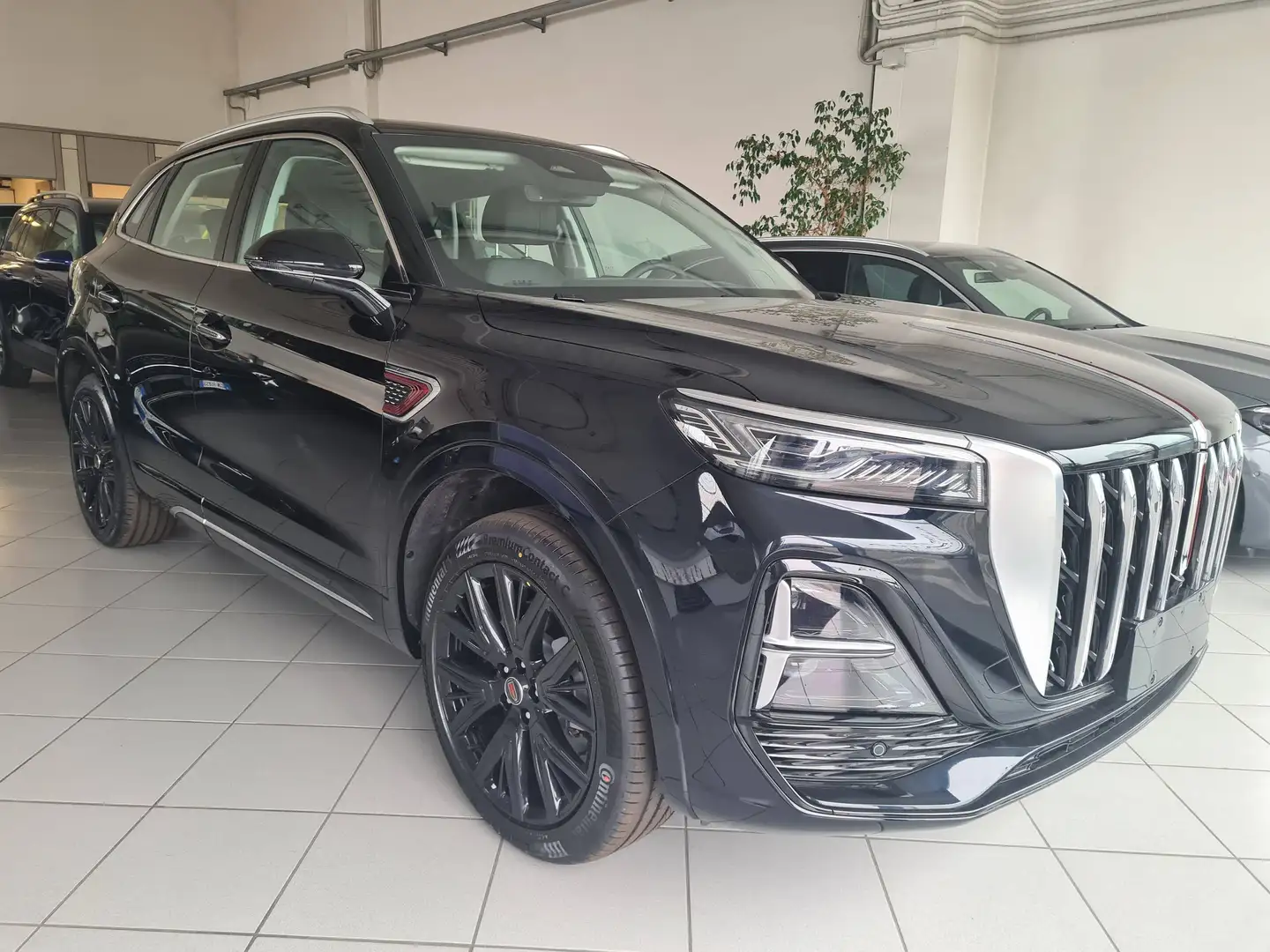 Hongqi HS5 2.0 4wd Schwarz - 1