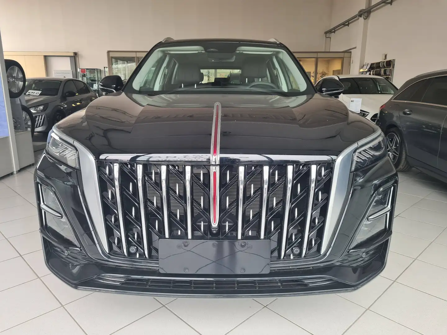 Hongqi HS5 2.0 4wd Schwarz - 2