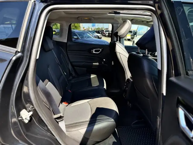 Jeep Compass view 10