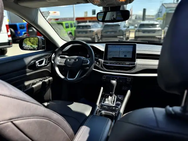 Jeep Compass view 11