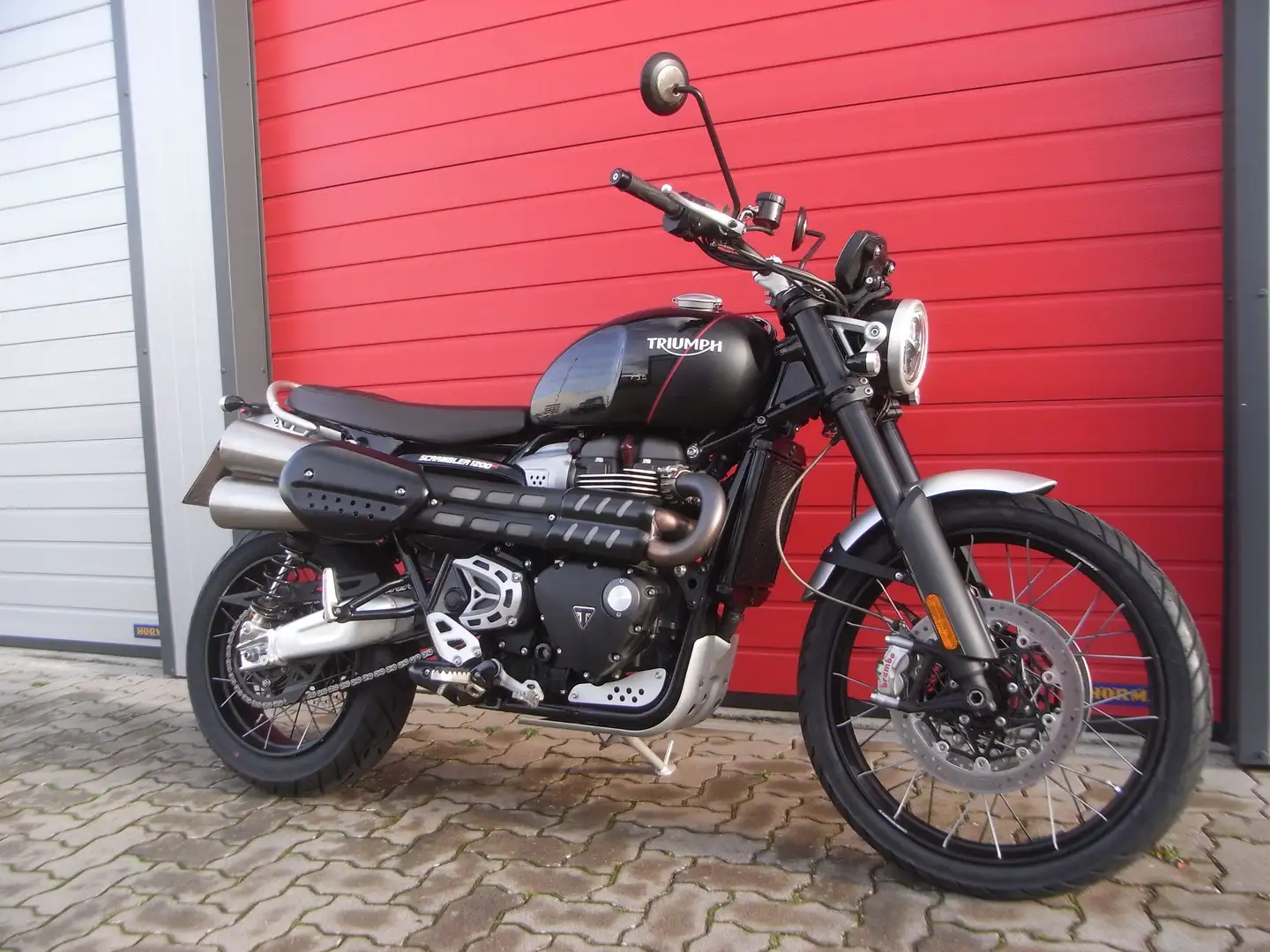 Triumph Scrambler 1200 XC -- 1 Hand -- Umbau --Neue Bereifung !!! Černá - 1