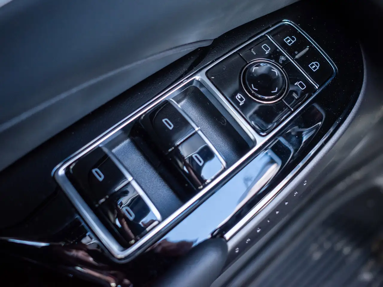 Cadillac Lyriq снимка Cadillac Lyriq