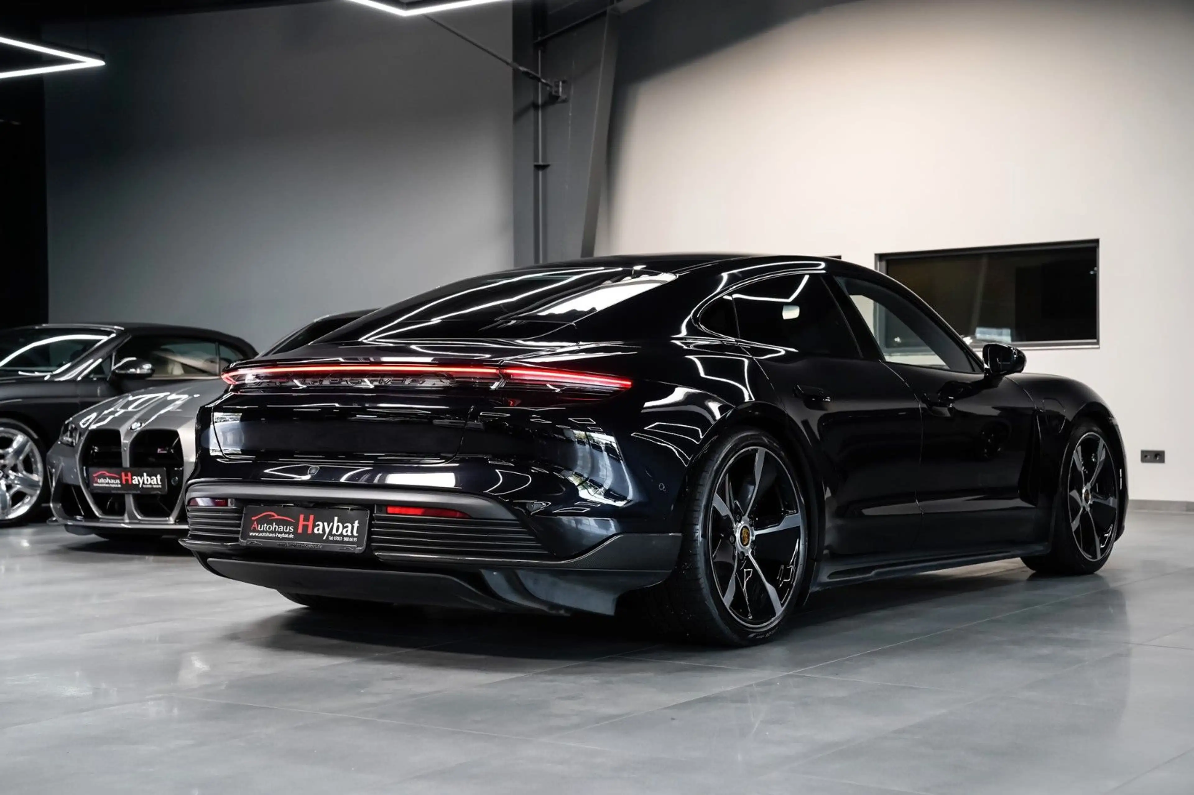 Porsche Taycan Turbo S Carbon-PCCB-Sport Design*VOLL* — photo 9