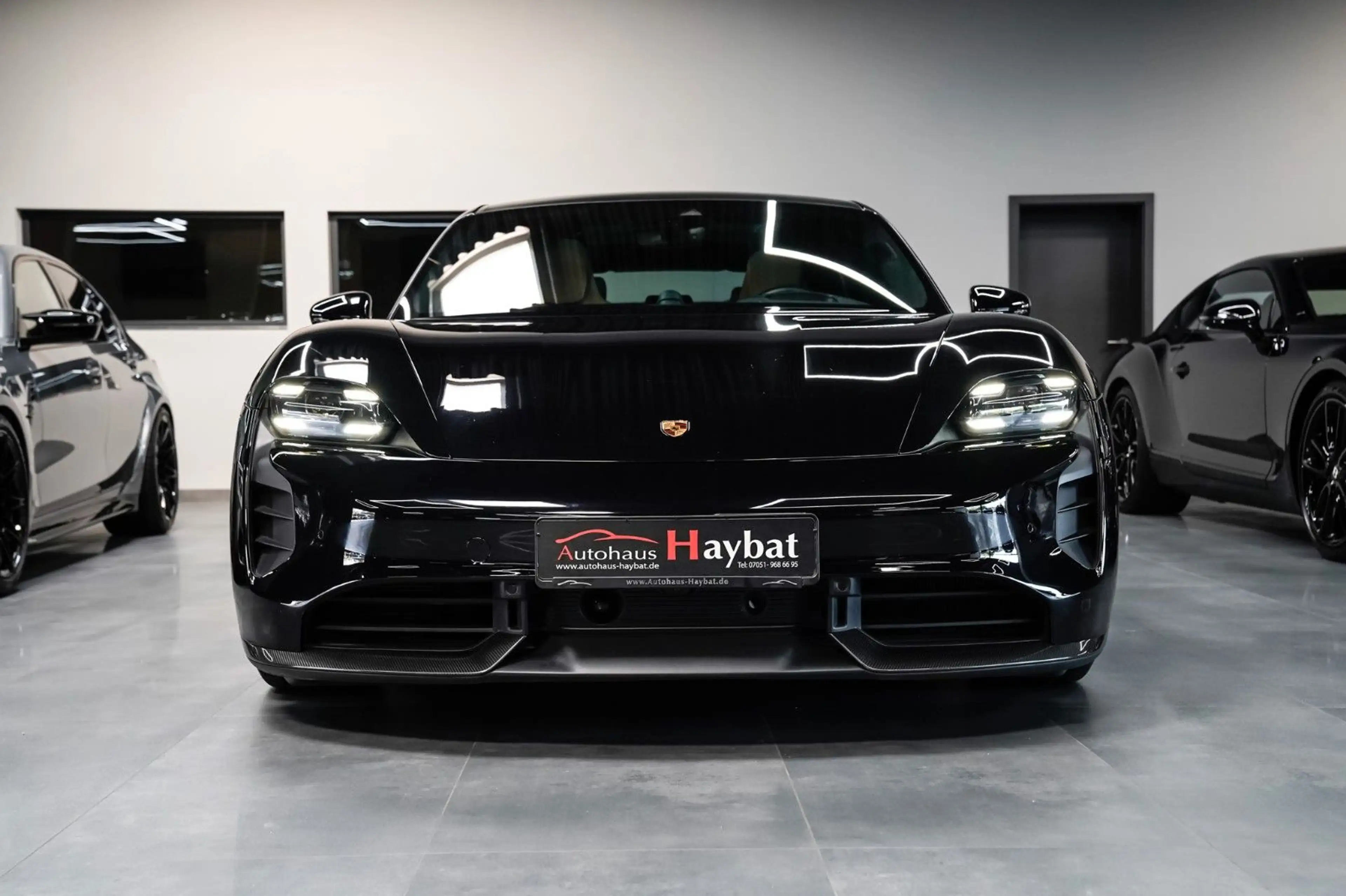 Porsche Taycan Turbo S Carbon-PCCB-Sport Design*VOLL* — photo 2