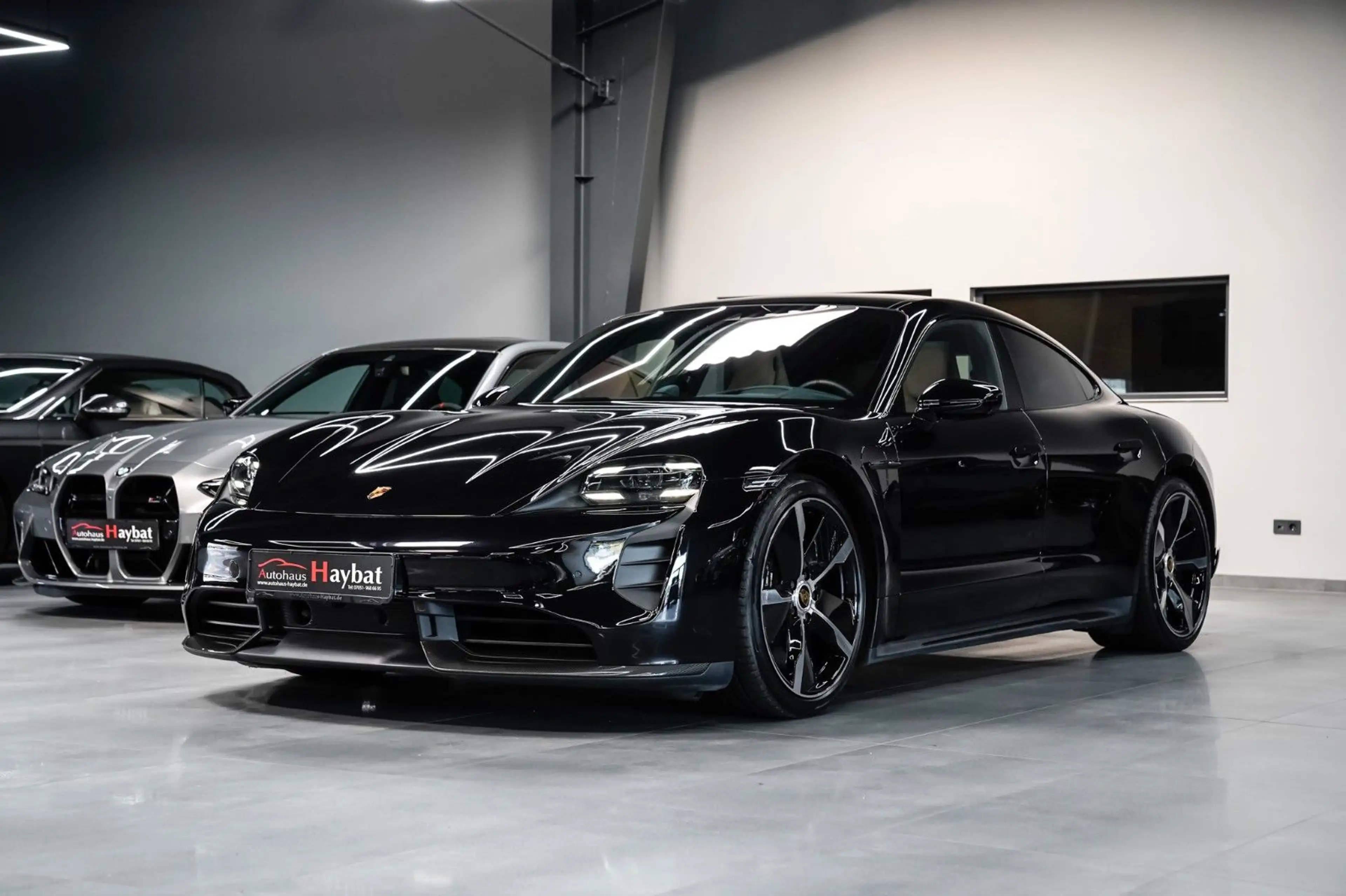 Porsche Taycan Turbo S Carbon-PCCB-Sport Design*VOLL* — photo 3