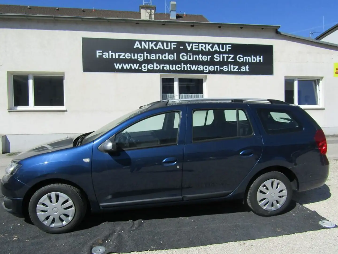 Dacia Logan Celebration Blau - 2