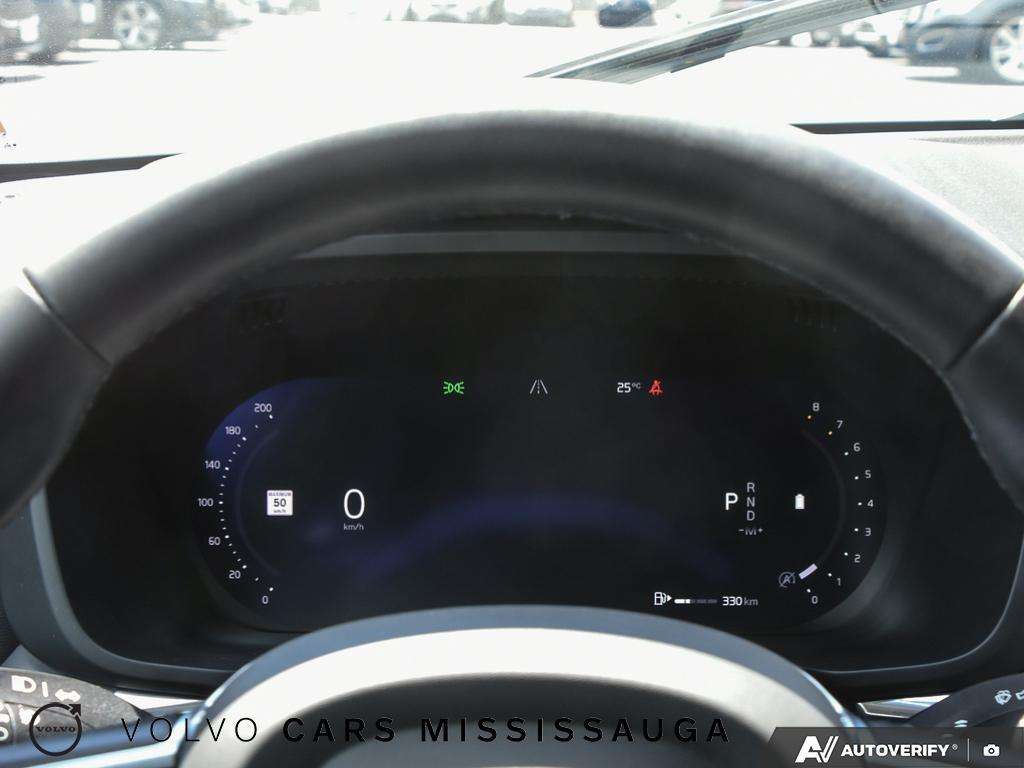 2024 Volvo XC60 Core Dark Theme thumb 15