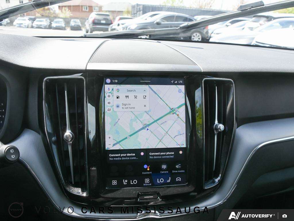 2024 Volvo XC60 Core Dark Theme thumb 21