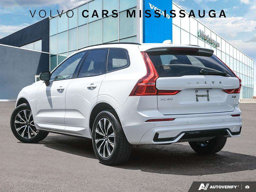 2024 Volvo XC60 Core Dark Theme alt 4
