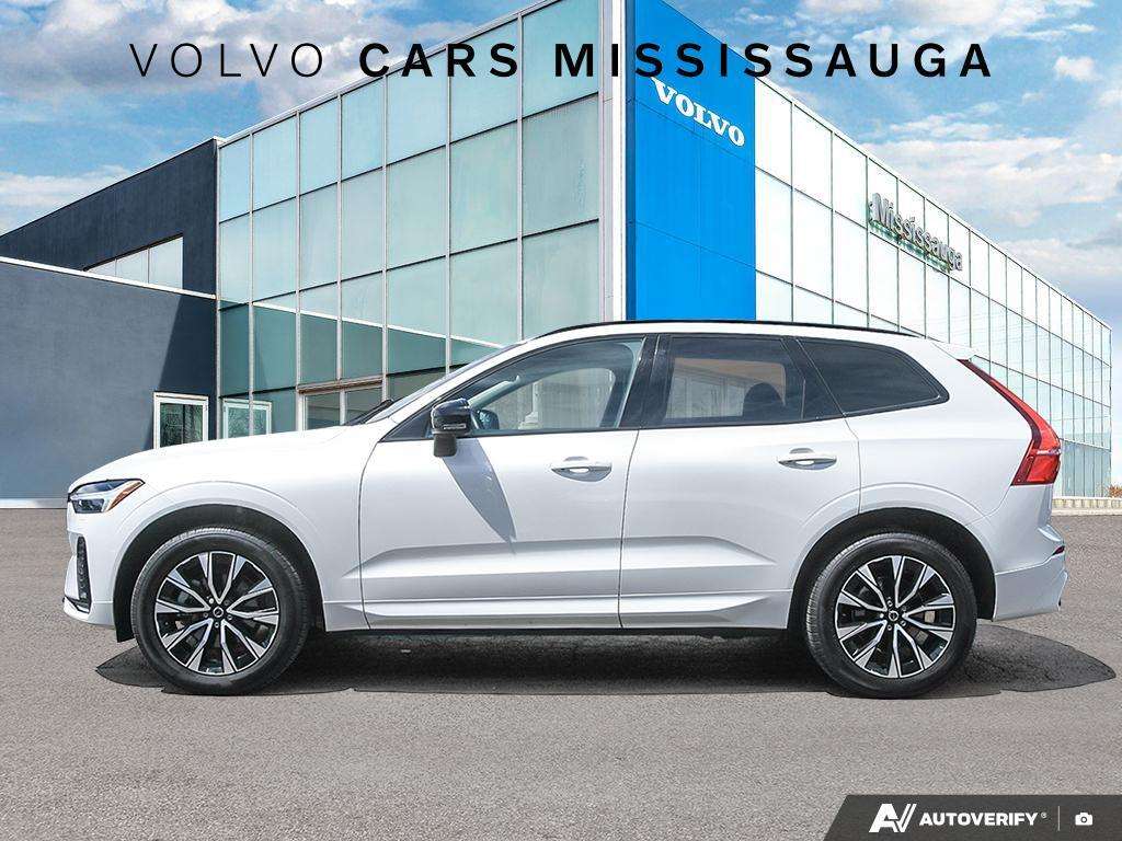 2024 Volvo XC60 Core Dark Theme alt 3
