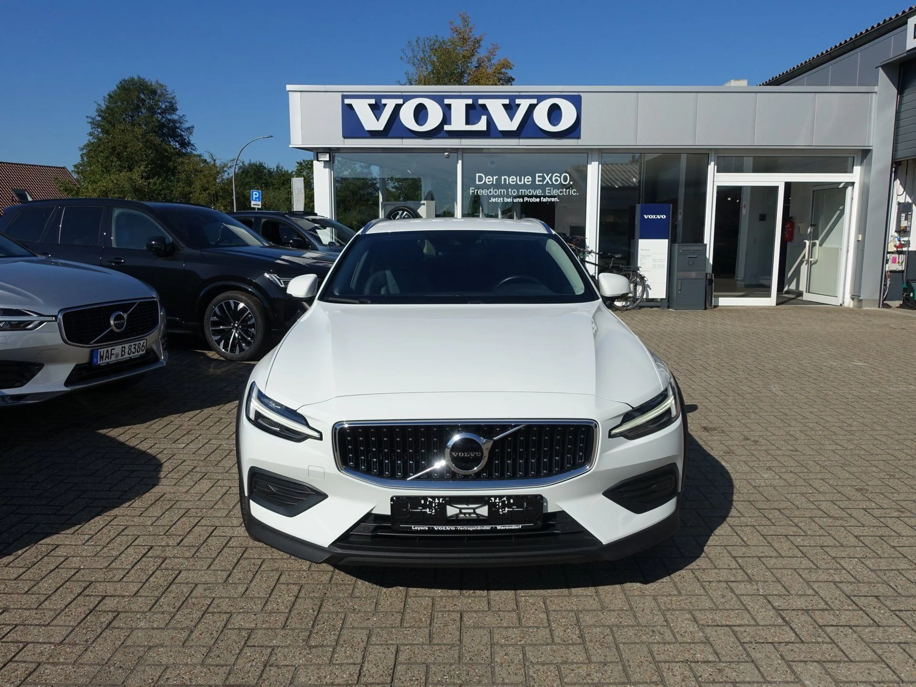 Volvo V60 Cross Country V 60 Cross Country T5 AWD Pro AHK — photo 5