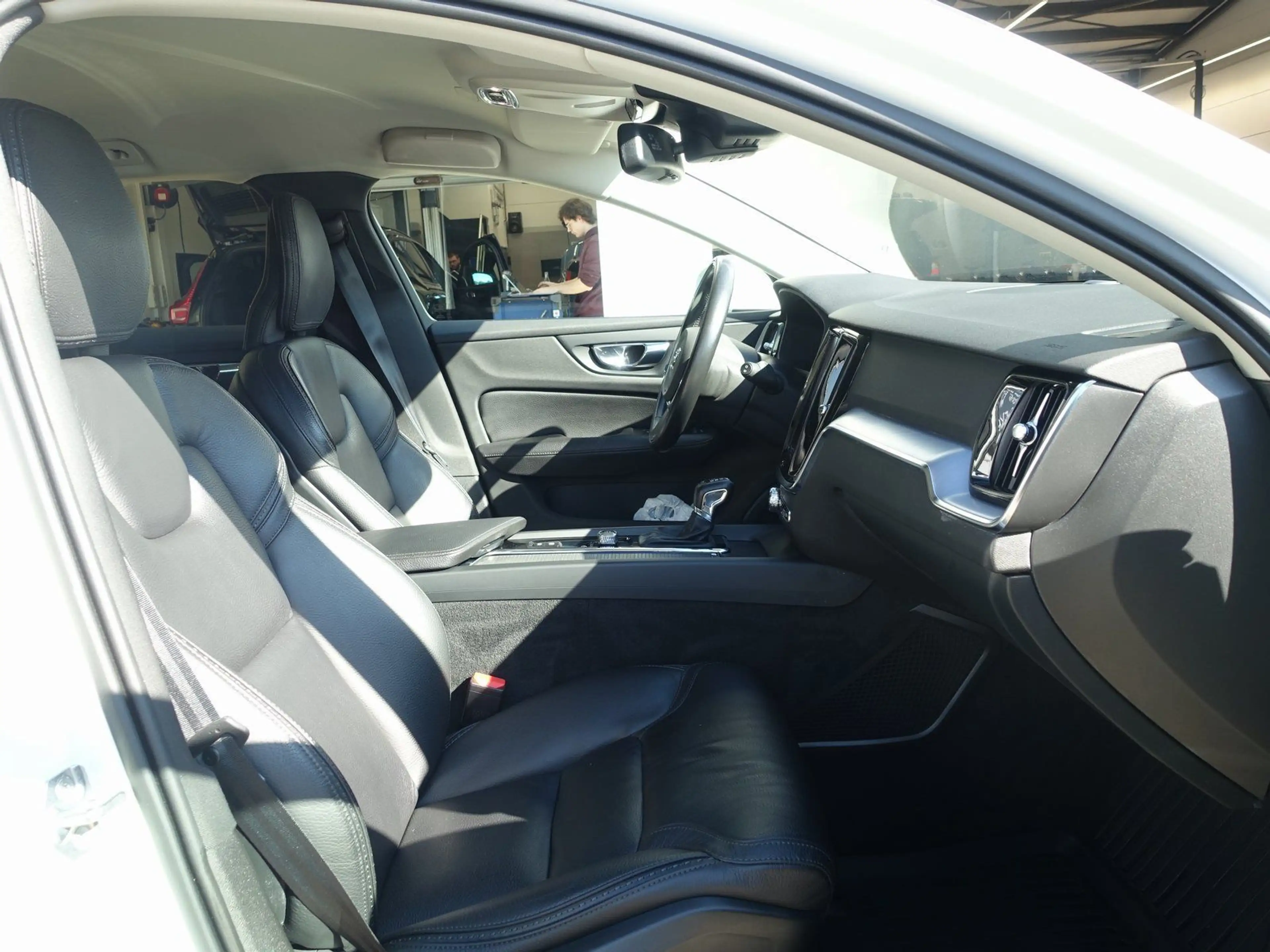 Volvo V60 Cross Country V 60 Cross Country T5 AWD Pro AHK — photo 10