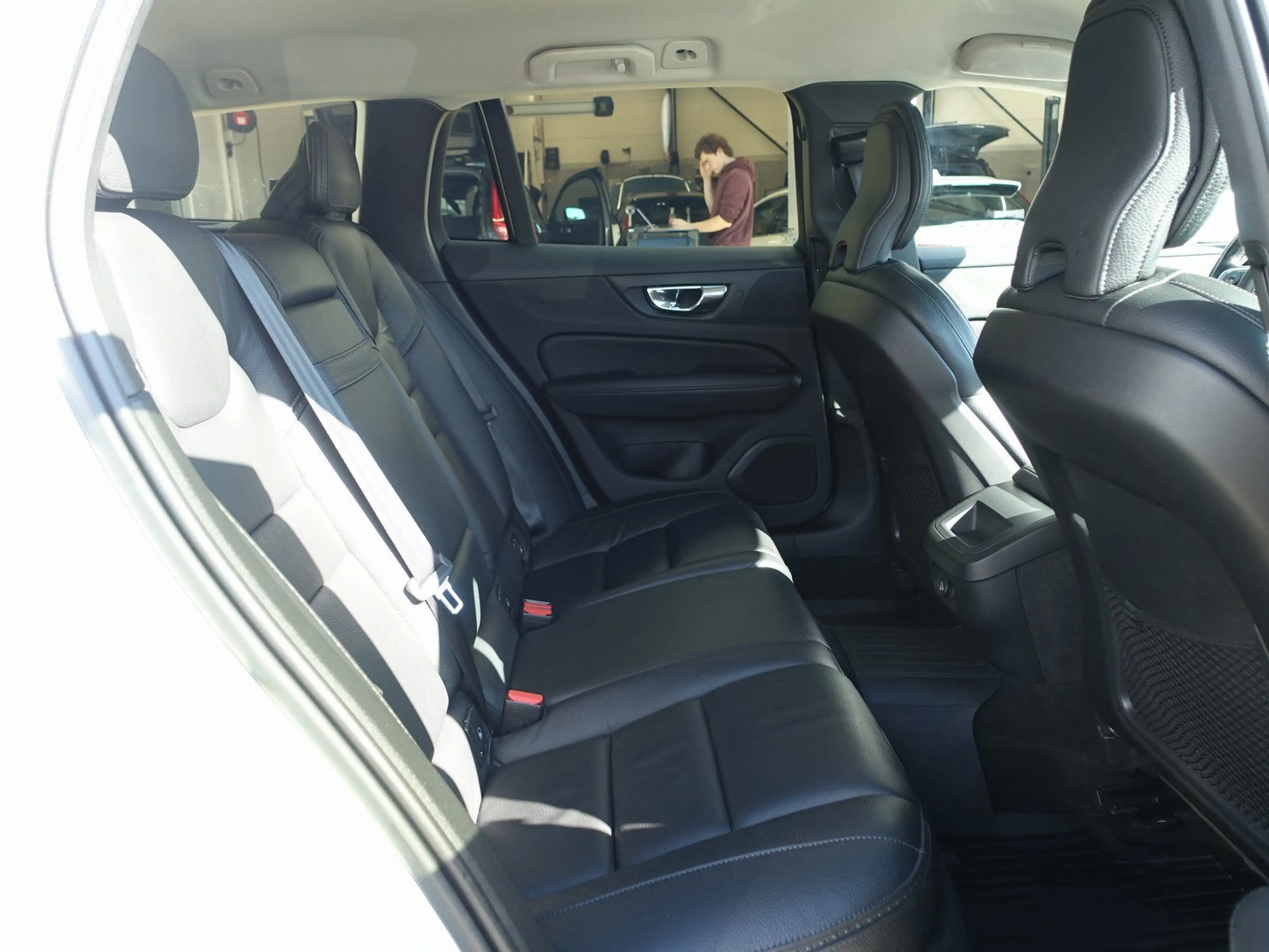 Volvo V60 Cross Country V 60 Cross Country T5 AWD Pro AHK — photo 11