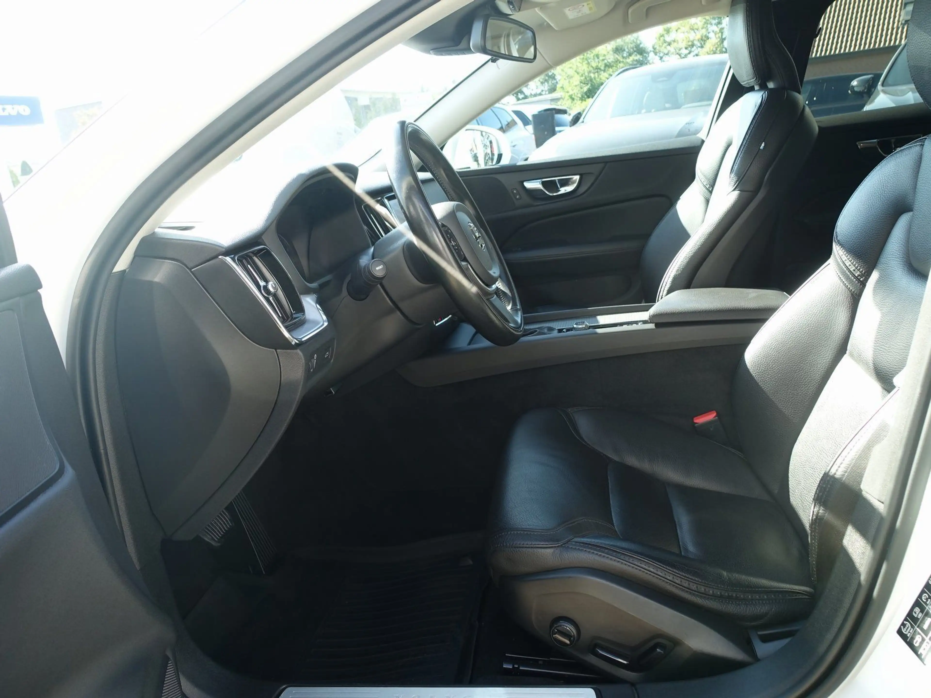 Volvo V60 Cross Country V 60 Cross Country T5 AWD Pro AHK — photo 9