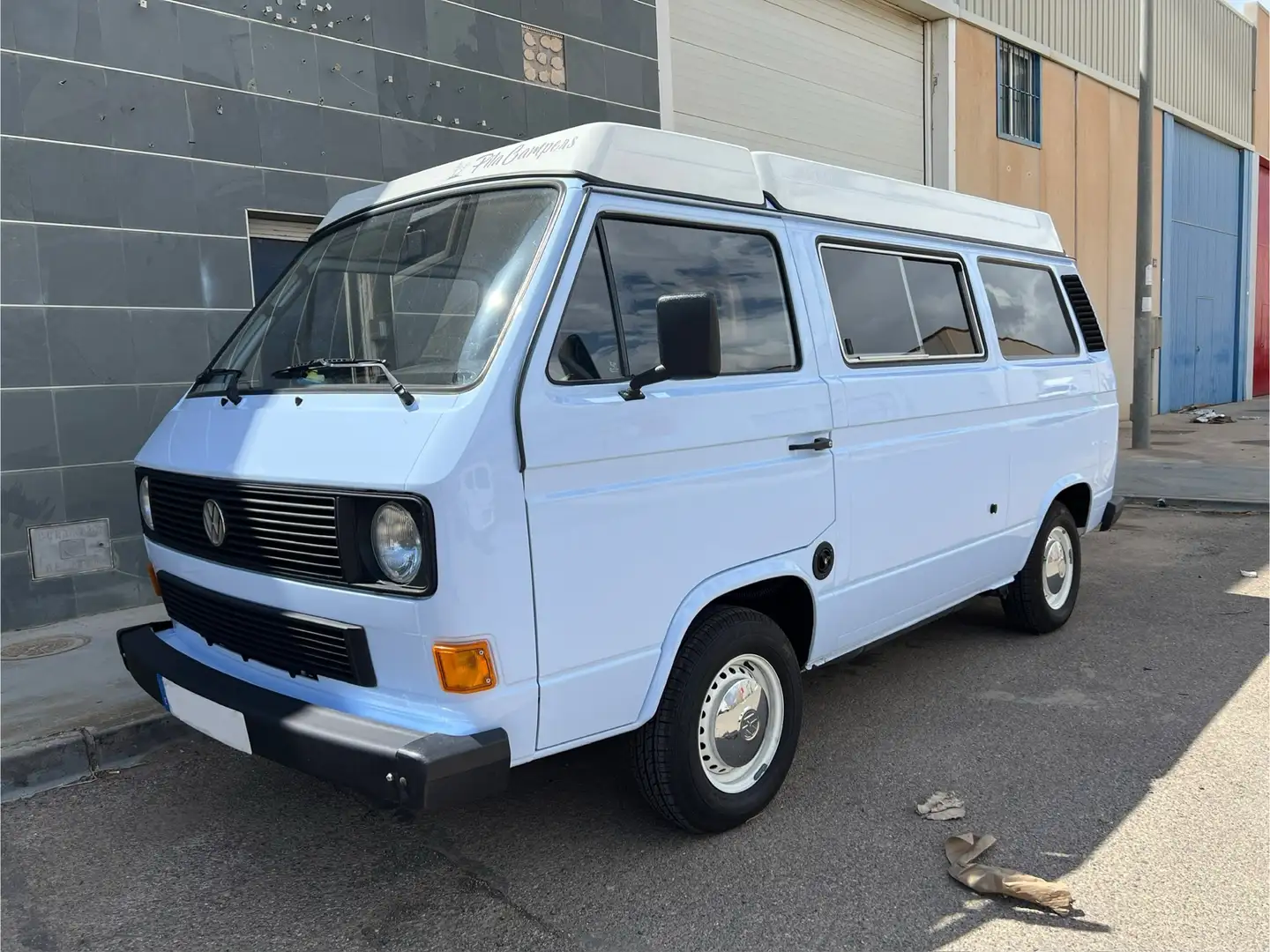 Volkswagen T3 restaurada por completo y camperizada - 1