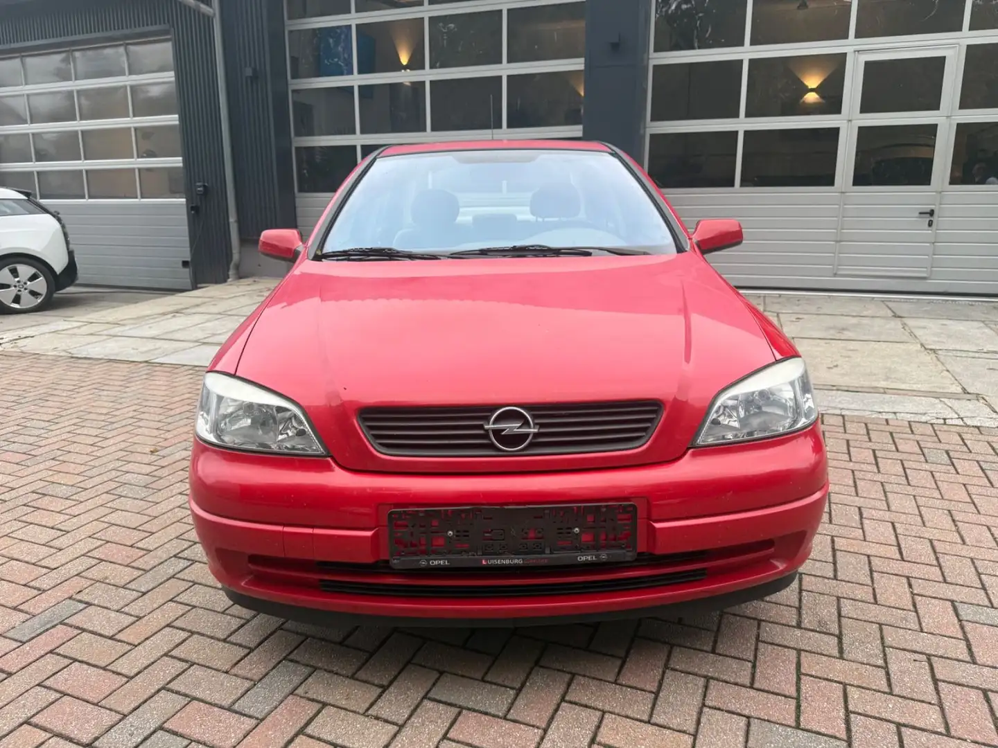 Opel Astra Limousine 2.Hand Org. 86tkm Tüv Neu Rot - 2
