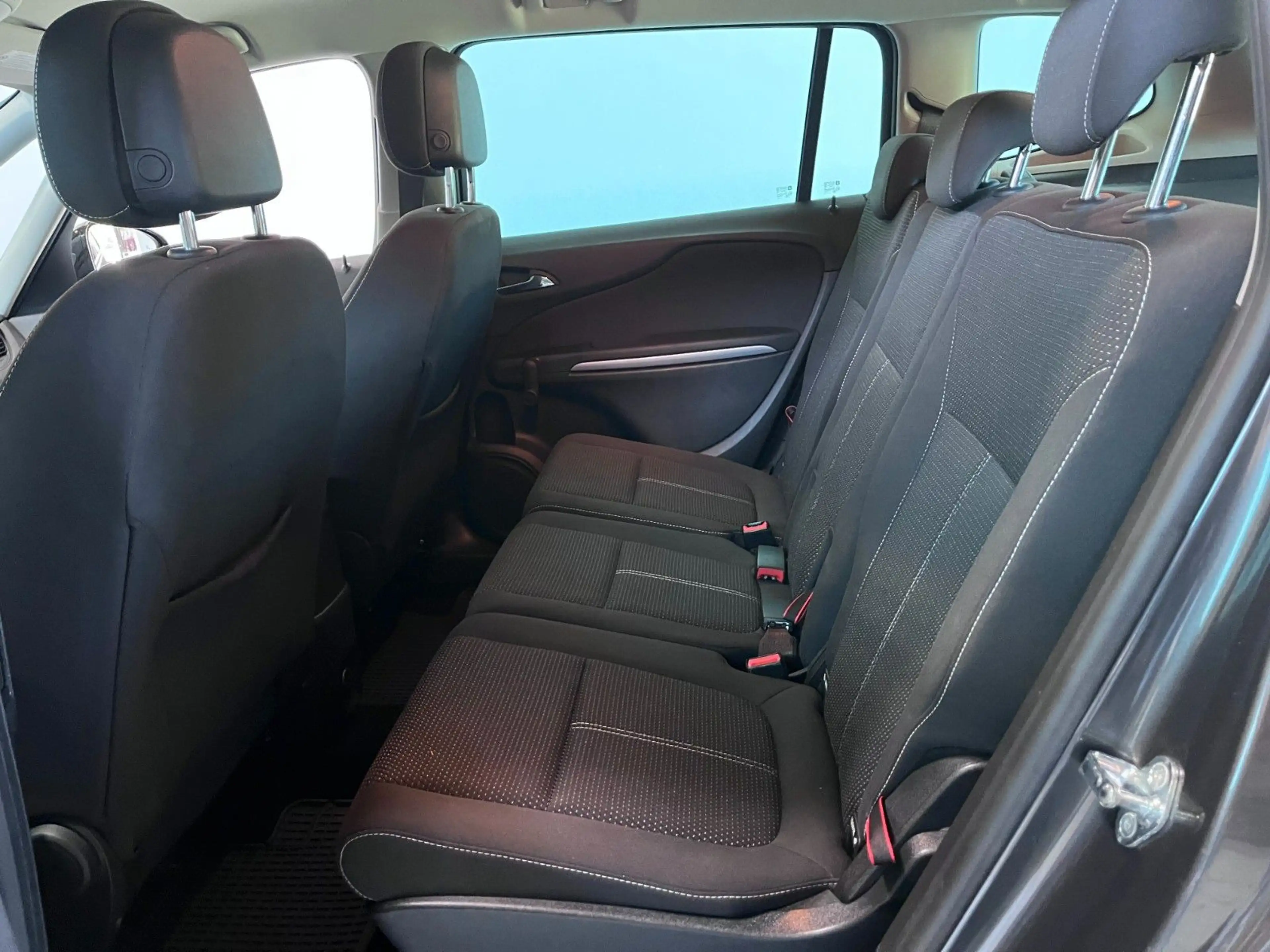 Opel Zafira C Tourer Edition *Automatik* — photo 7
