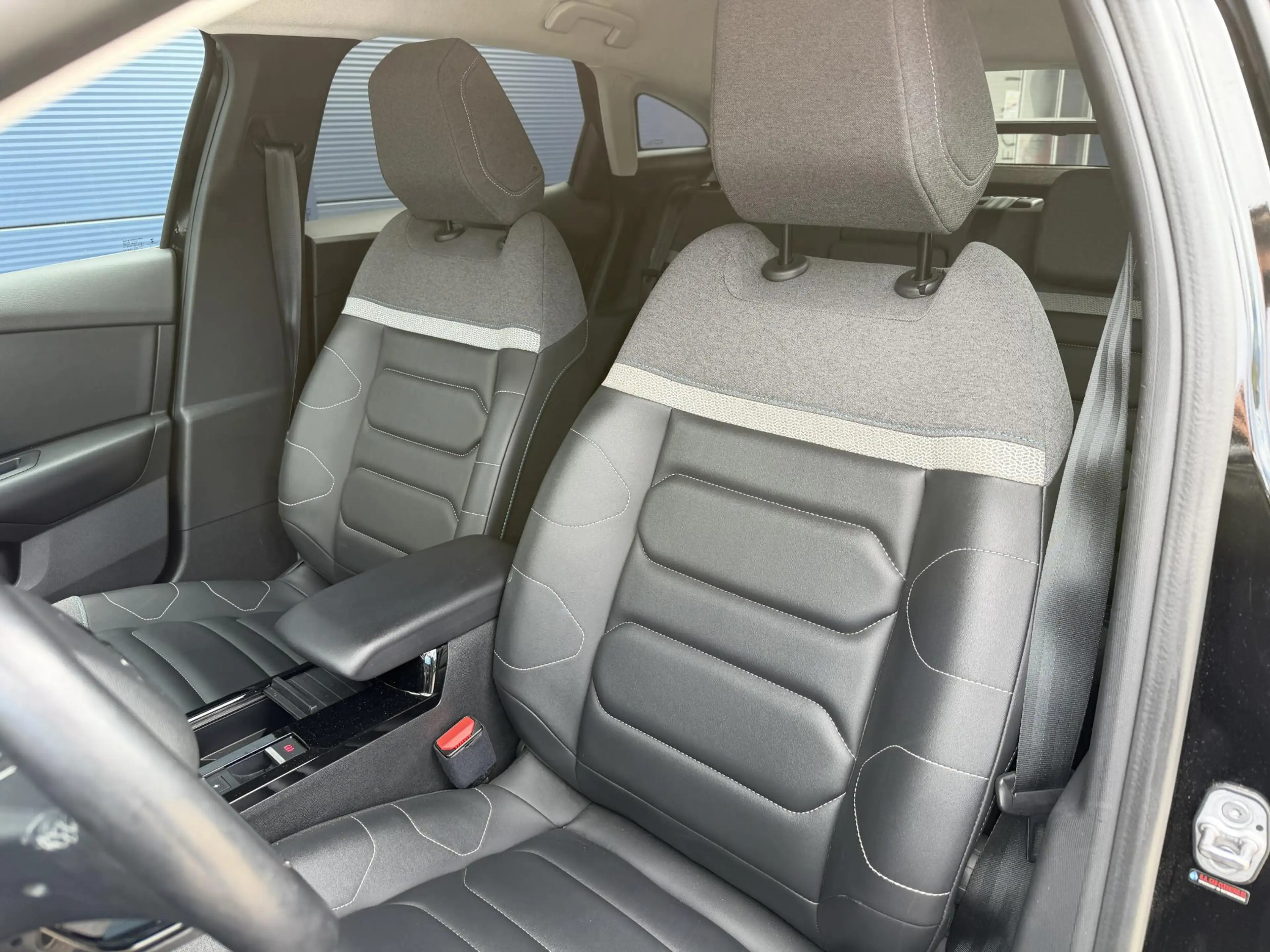 Citroen E-C4 Electric Shine 50 kWh Navigatie | stuur verwarming | stoelv — photo 12