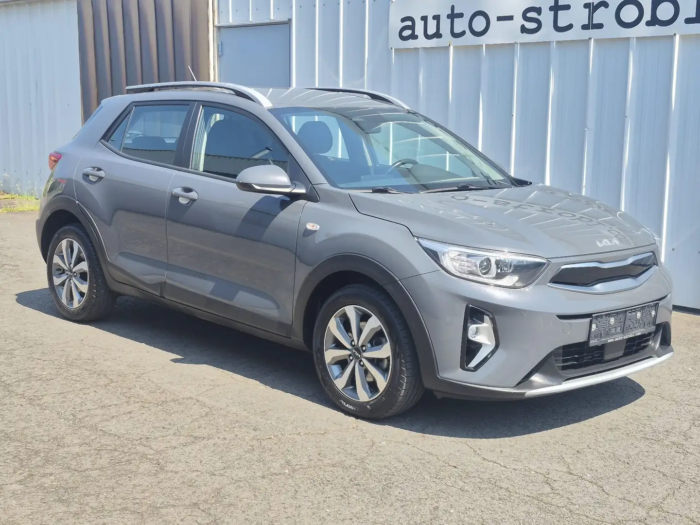 Kia Stonic Stonic 1,0 TGDI Silber Grau - 1
