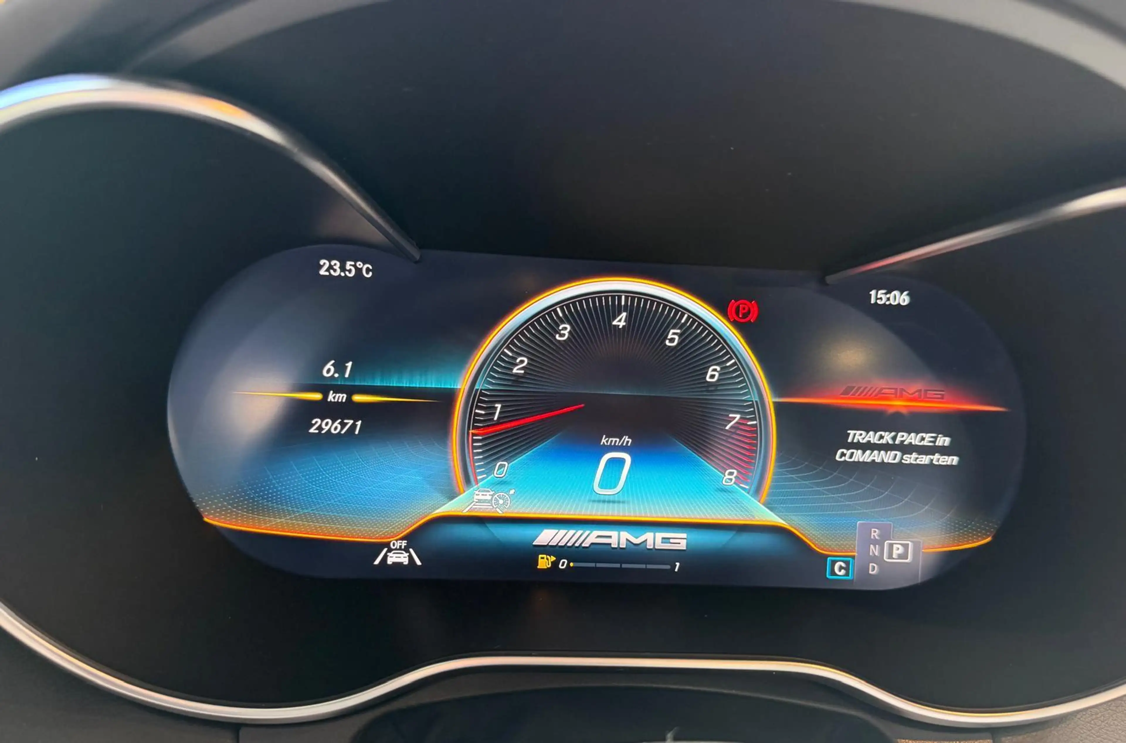 Mercedes-Benz C 63 AMG Cabrio S Premium Plus Pack Final Edition 1of499 — photo 11