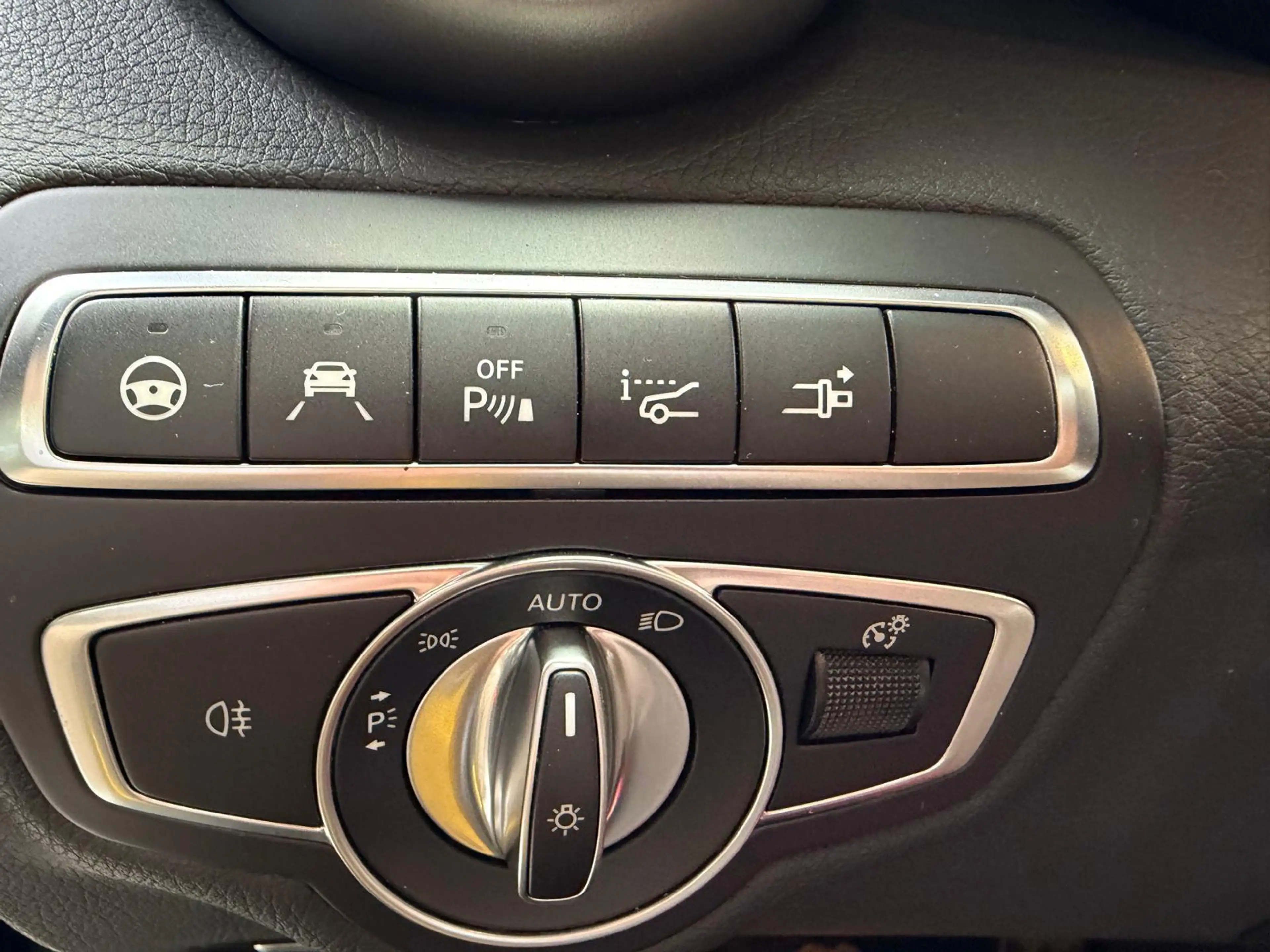 Mercedes-Benz C 63 AMG Cabrio S Premium Plus Pack Final Edition 1of499 — photo 13