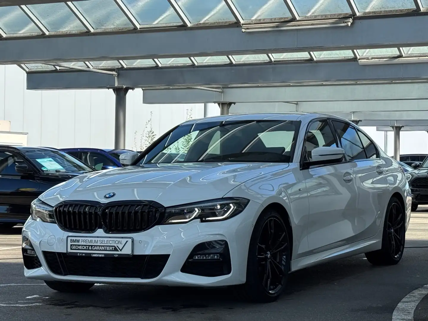BMW 320 d Lim M-Sport 19LM/AHK/LASER 2 JAHRE GARANTIE Wit - 2