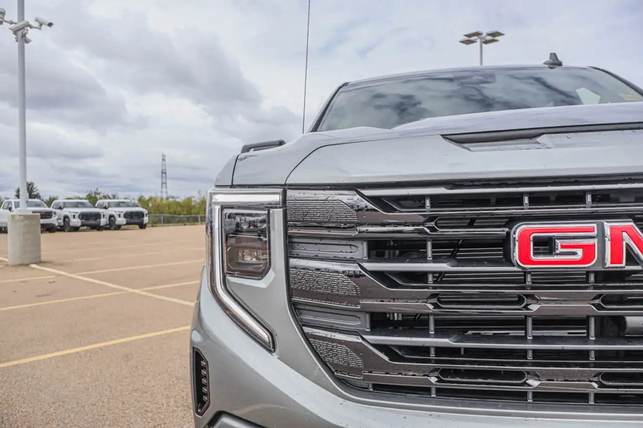 GMC Sierra 1500 снимка GMC Sierra 1500