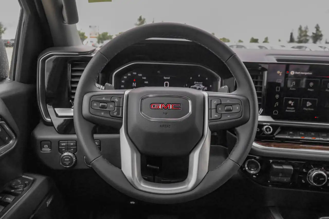 GMC Sierra 1500 снимка GMC Sierra 1500