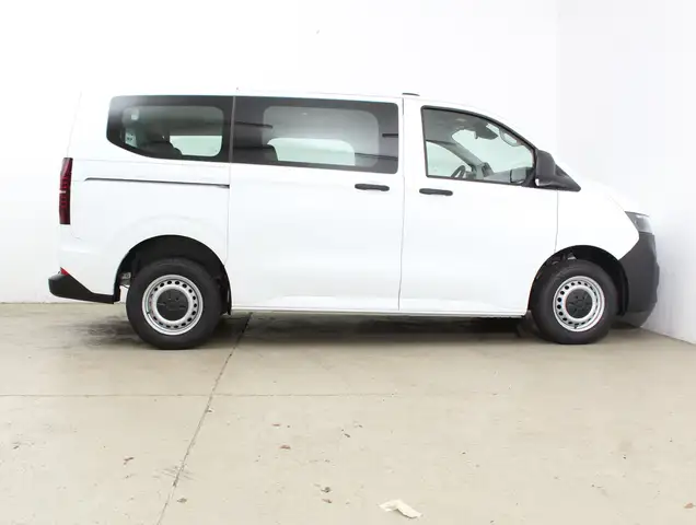 Volkswagen Transporter Kombi TDI Ansicht 3