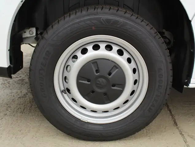Volkswagen Transporter Kombi TDI Ansicht 4