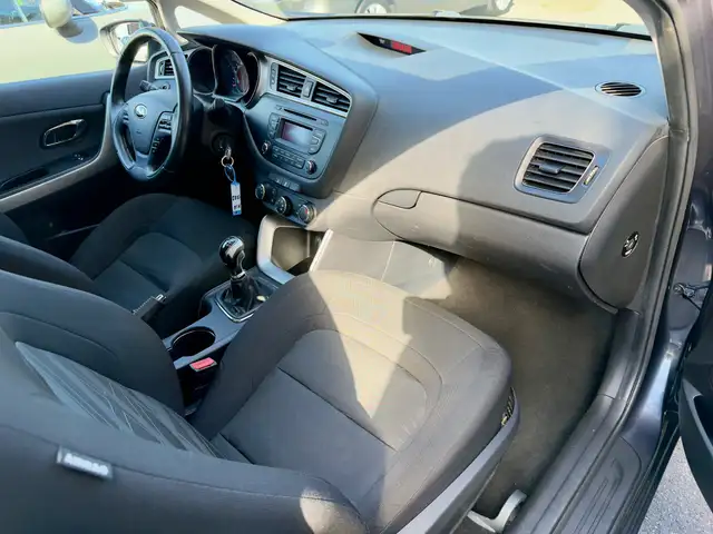 Kia Ceed view 9