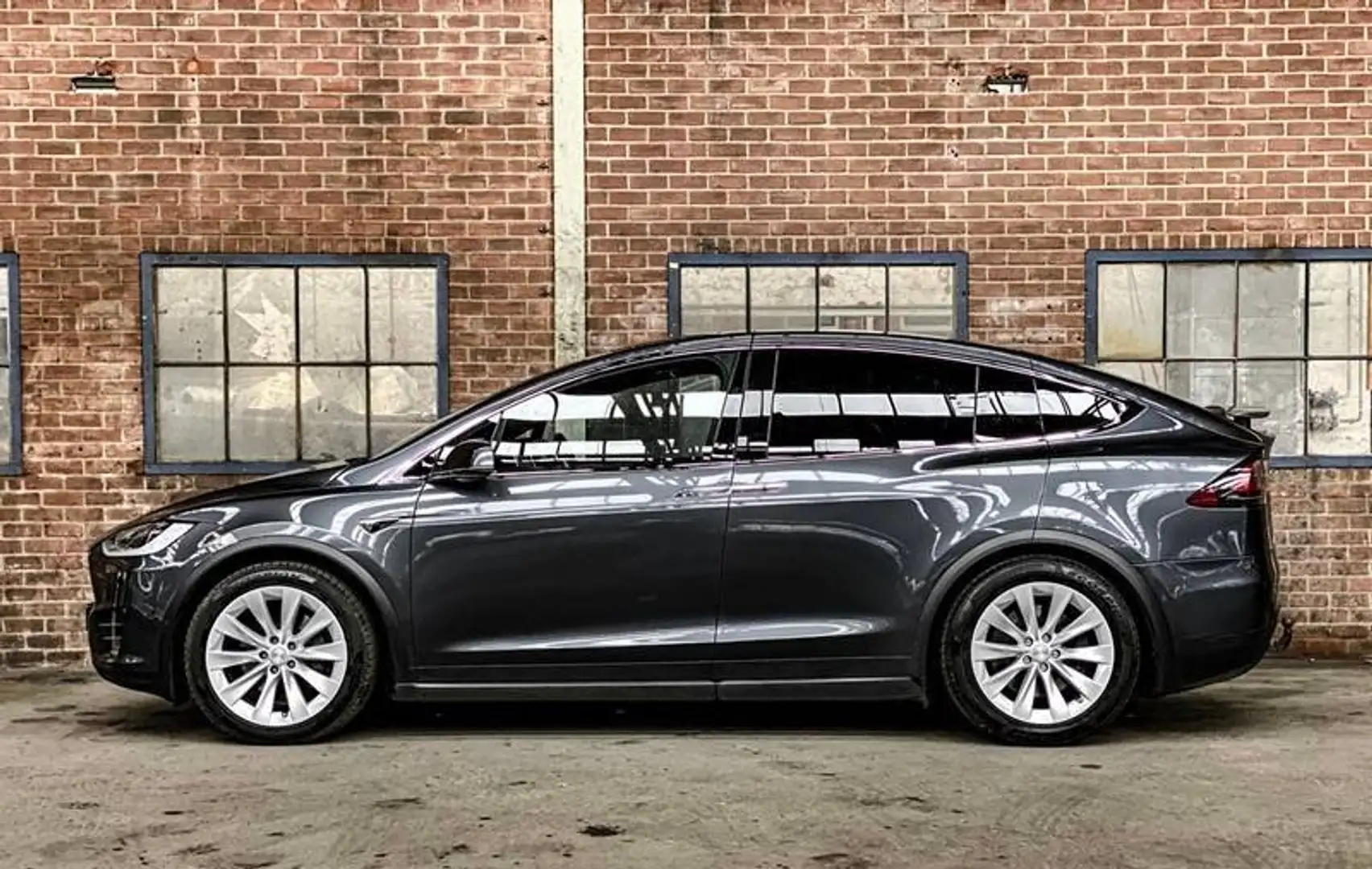 Tesla Model X Model X 100D Allradantrieb Grijs - 2
