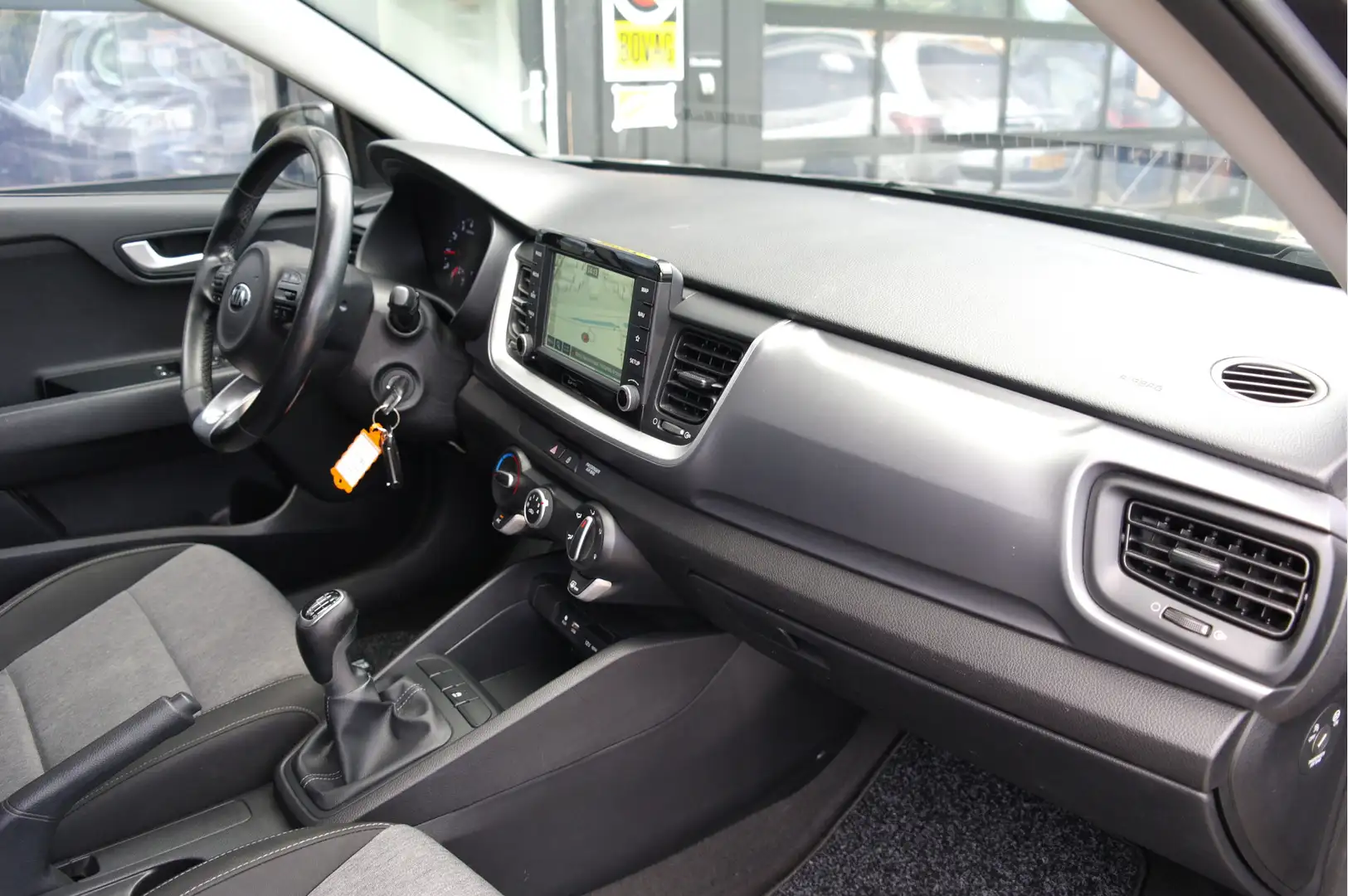 Kia Stonic 1.0 T-GDi ComfortPlusLine Navigator | NL-Auto | Cr Gris - 2