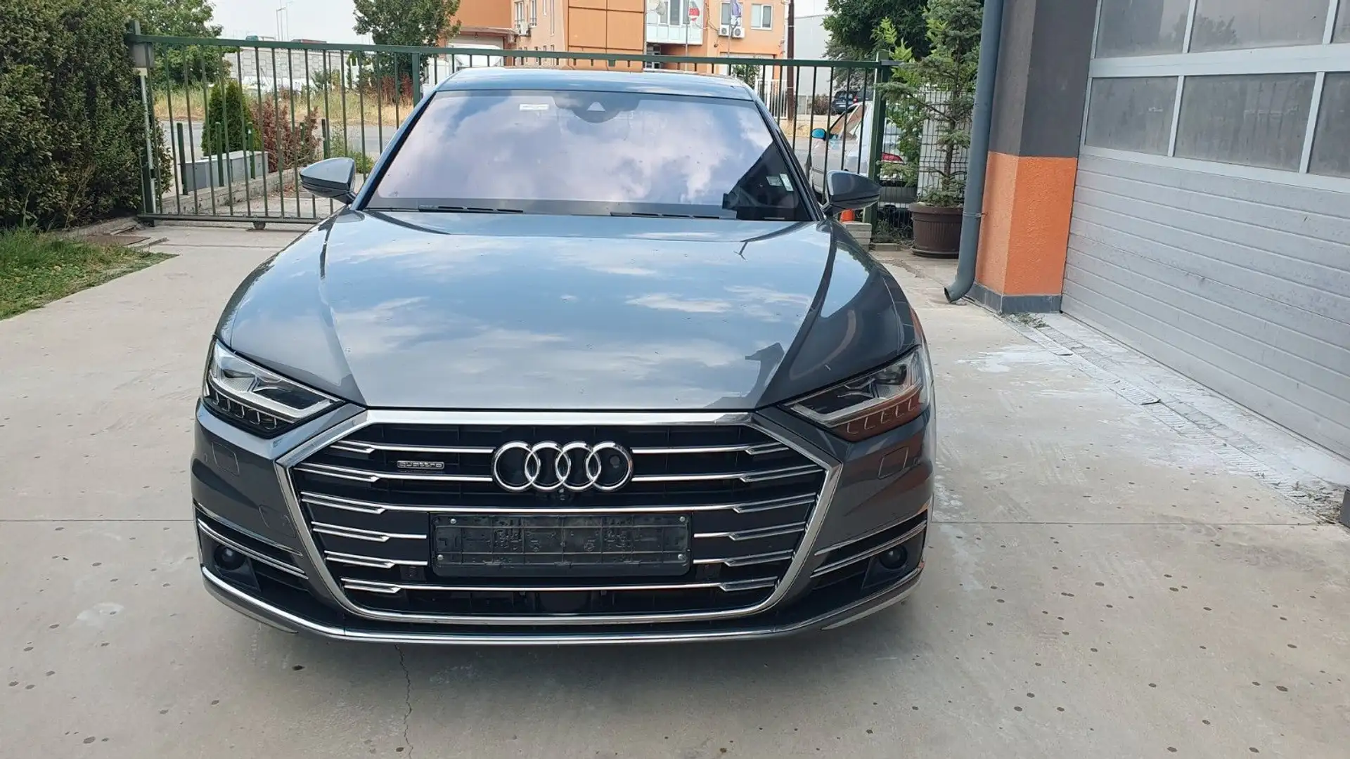 Audi A8 50TDI quattro B&O+TV+4xLENK+STAND+NACHT+PANOR Grau - 2