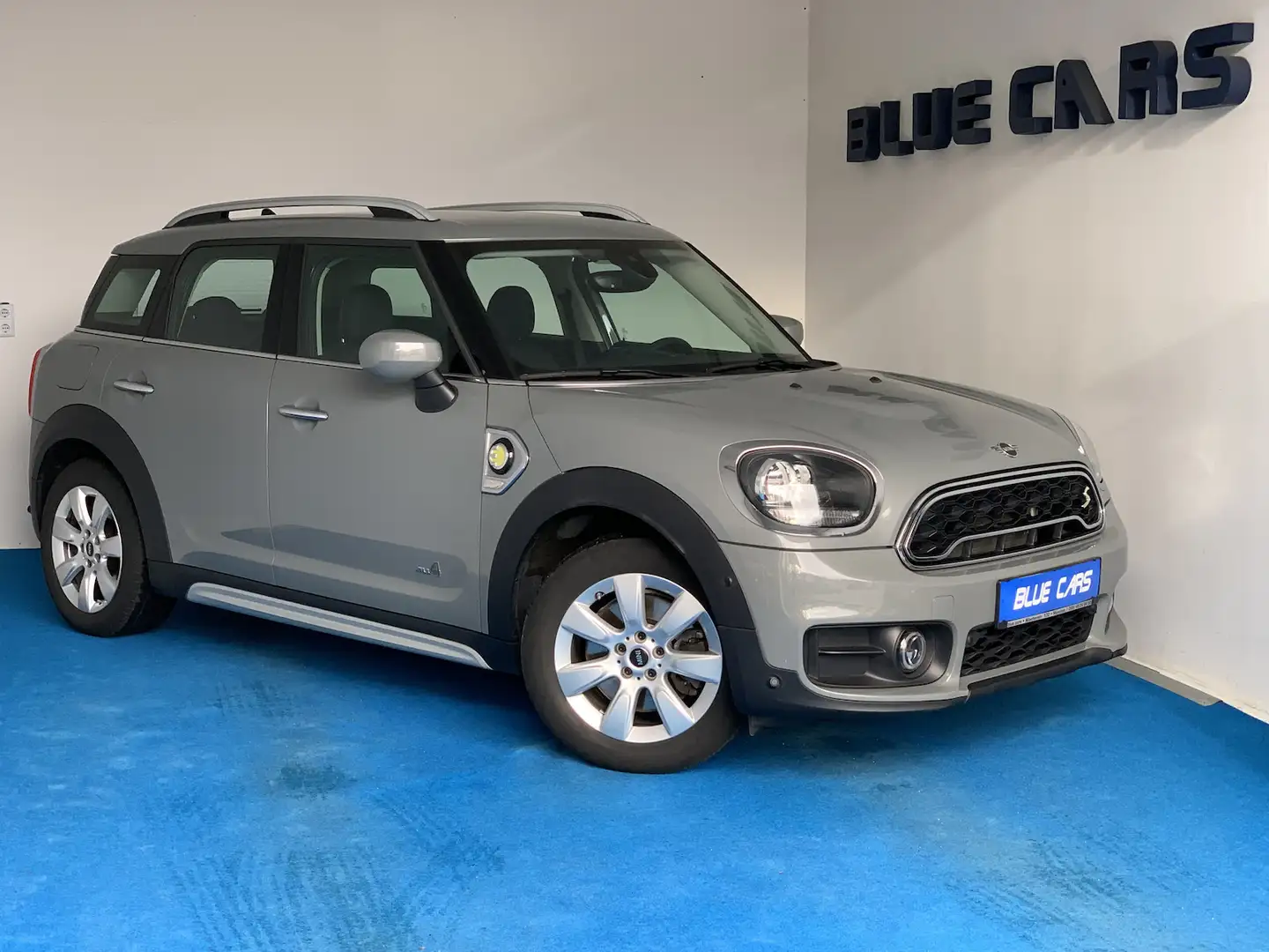 MINI Cooper SE Countryman ALL4 SHZ/Navi/PDC/Carplay Grau - 1