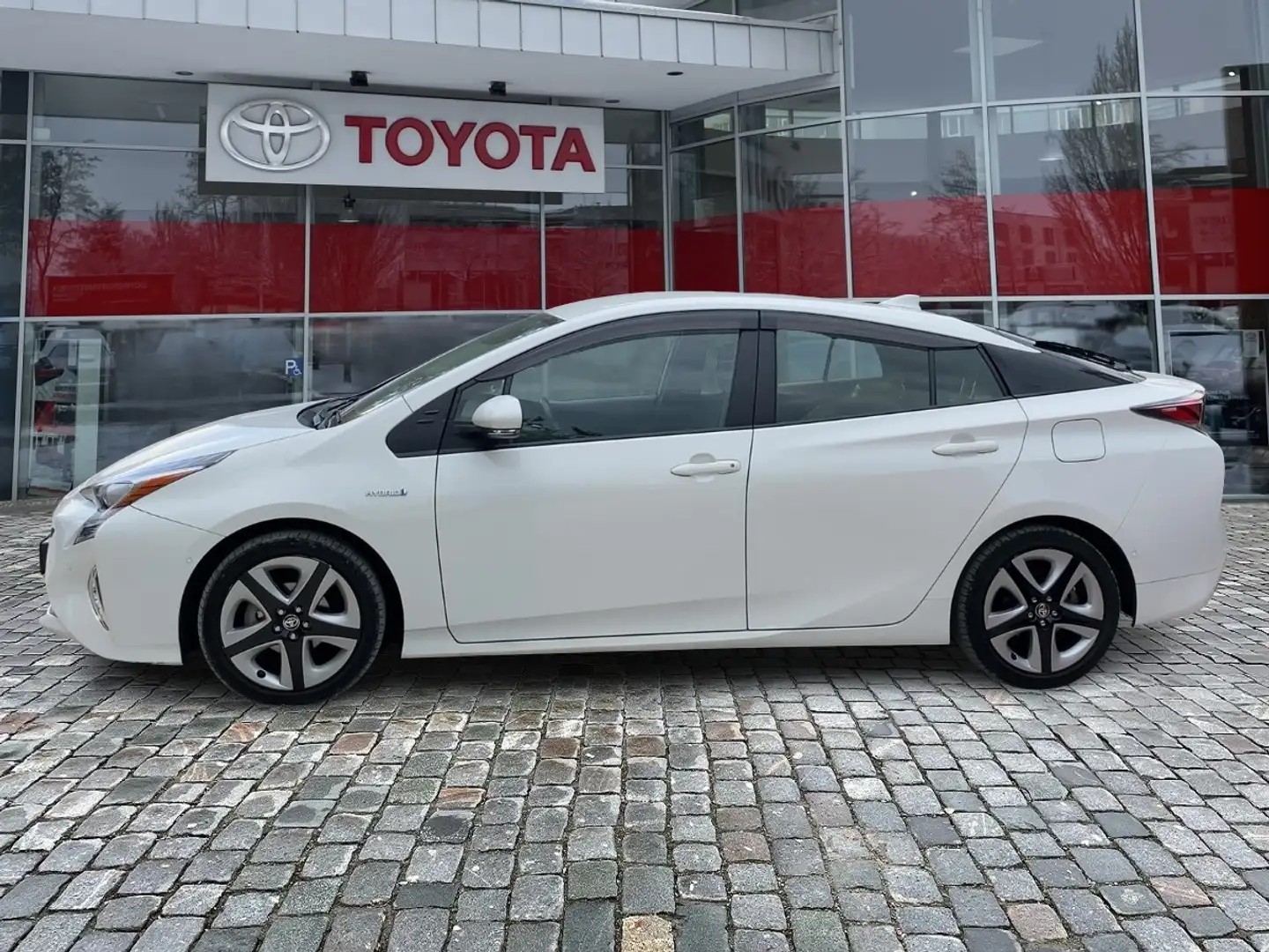 Toyota Prius 1.8 Executive *Hybrid, JBL-Soundsystem,uvm* Weiß - 2