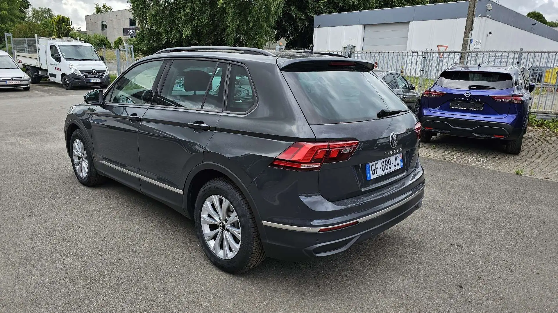 Volkswagen Tiguan 1.5 TSI Life Business OPF DSG Gris - 2