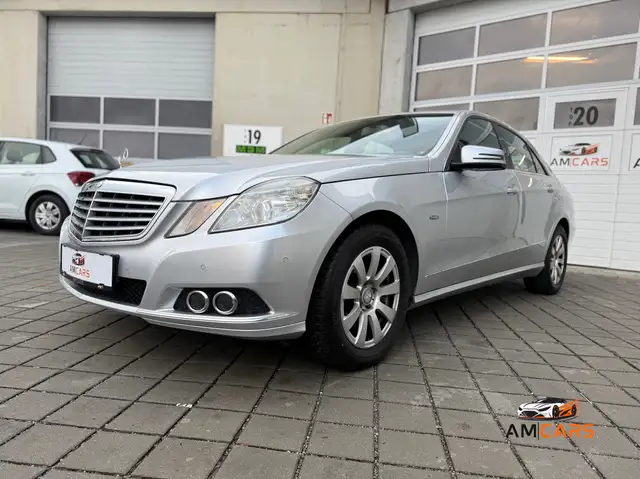 Mercedes-Benz E 200 E 200 Elegance BlueEfficiency CDI Aut. Elegance