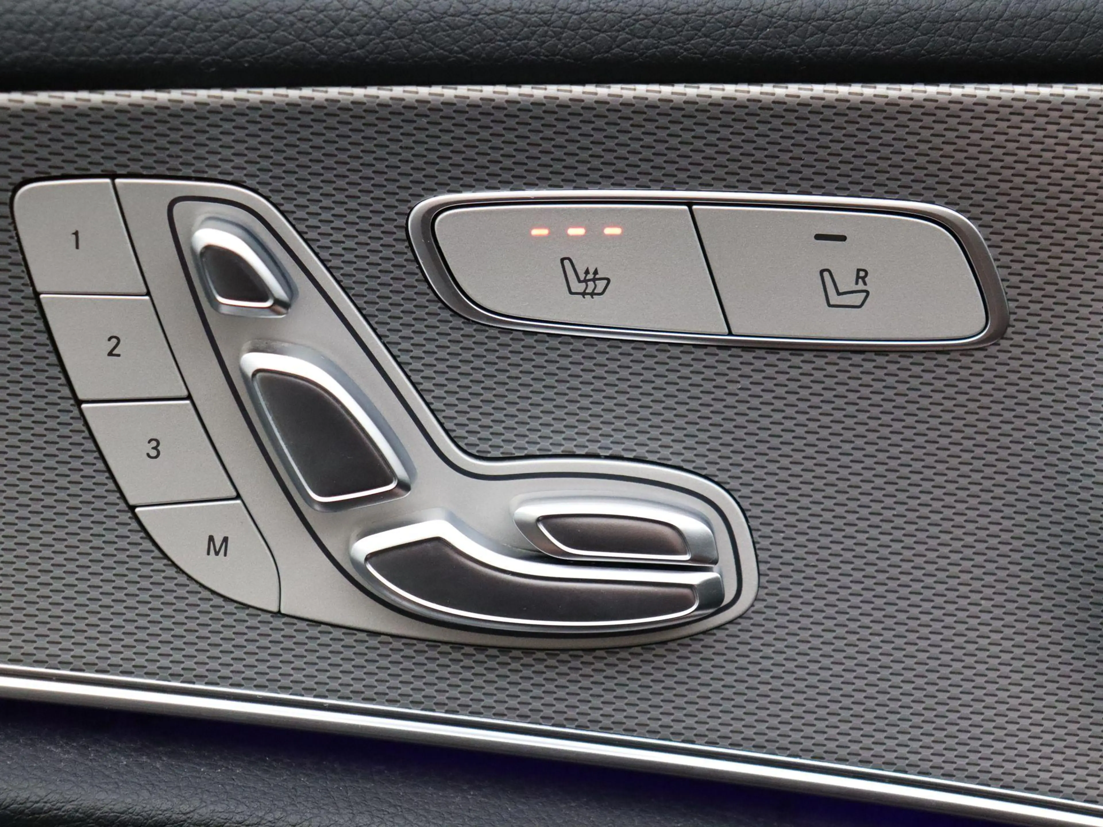 Mercedes-Benz E 300 de AMG Line Break + NAPPA LEDER + PANORAMISCH DAK — photo 10