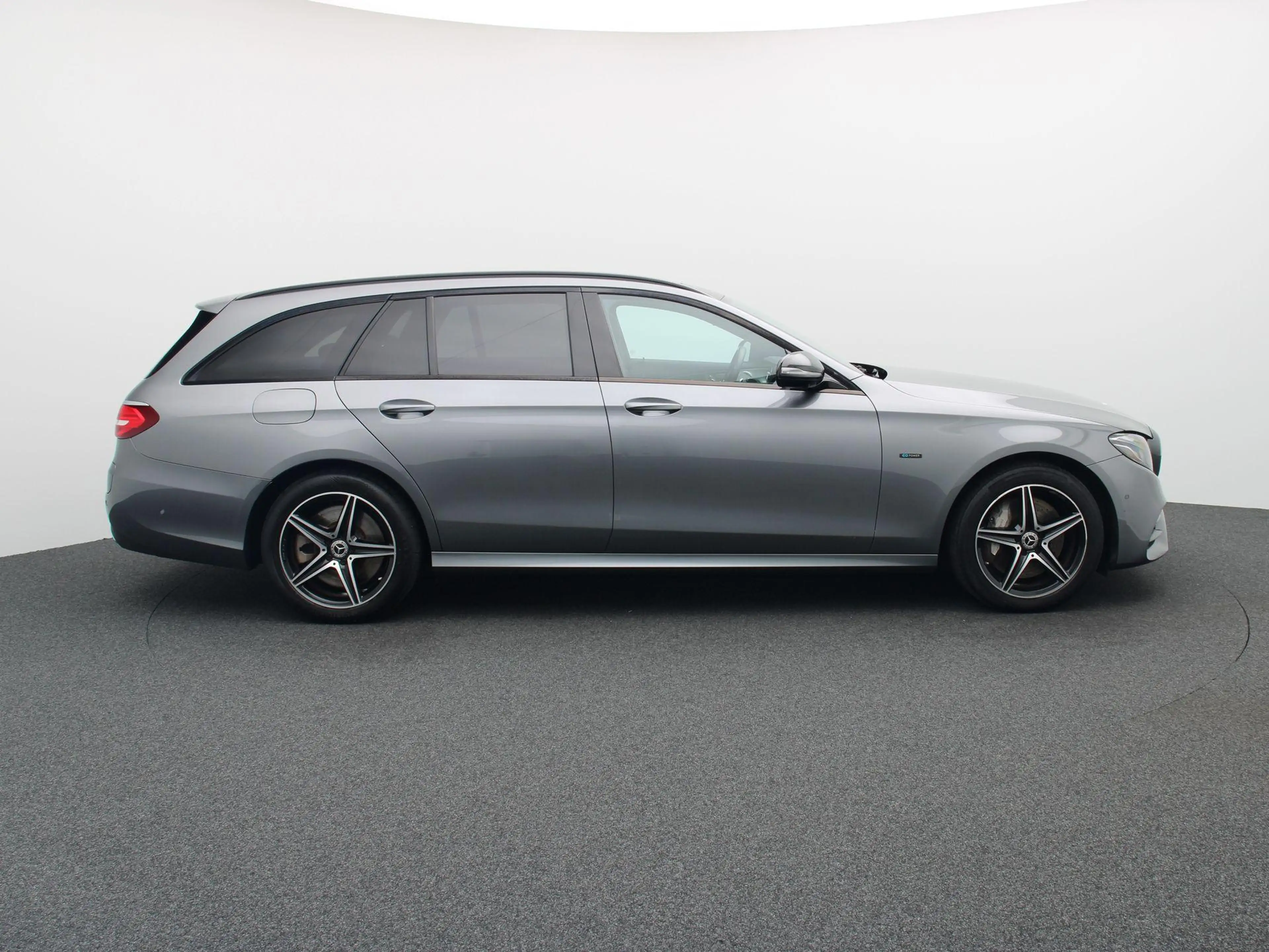 Mercedes-Benz E 300 de AMG Line Break + NAPPA LEDER + PANORAMISCH DAK — photo 6