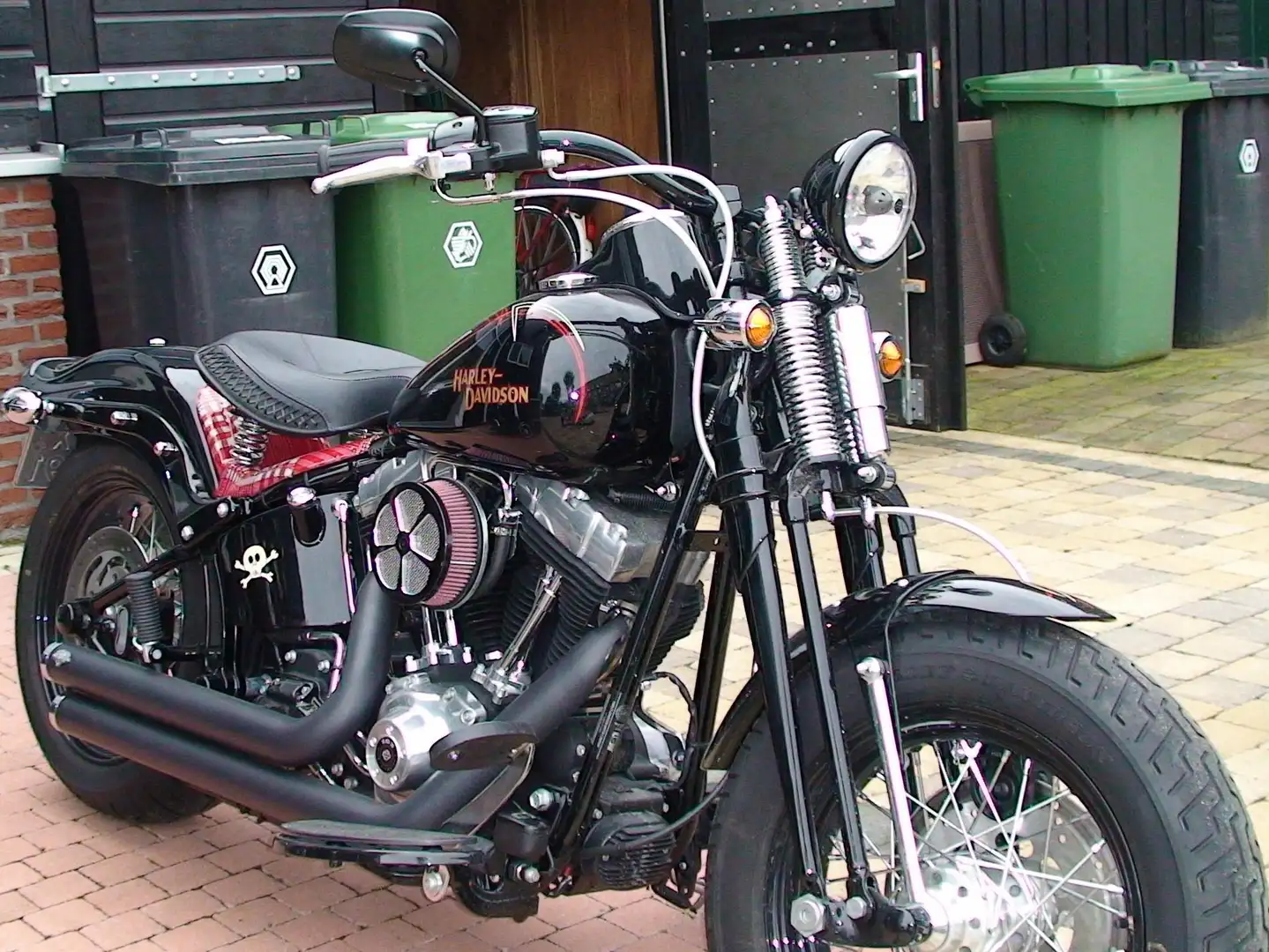 Harley-Davidson Softail FLSTSB Cross Bones Zwart - 1