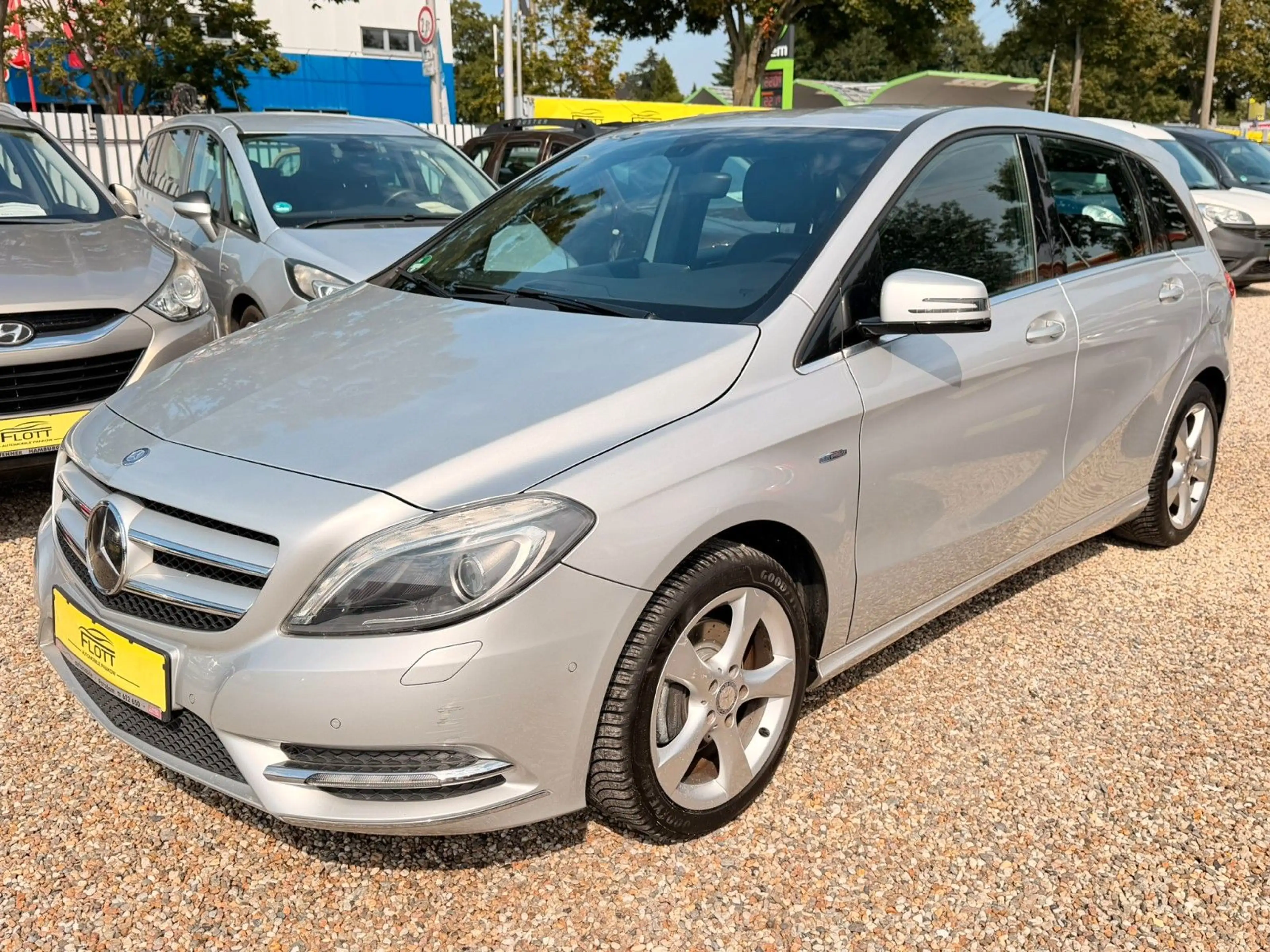 Mercedes-Benz B 200 *SitzH*Klima*PDC* TÜV Neu — photo 4