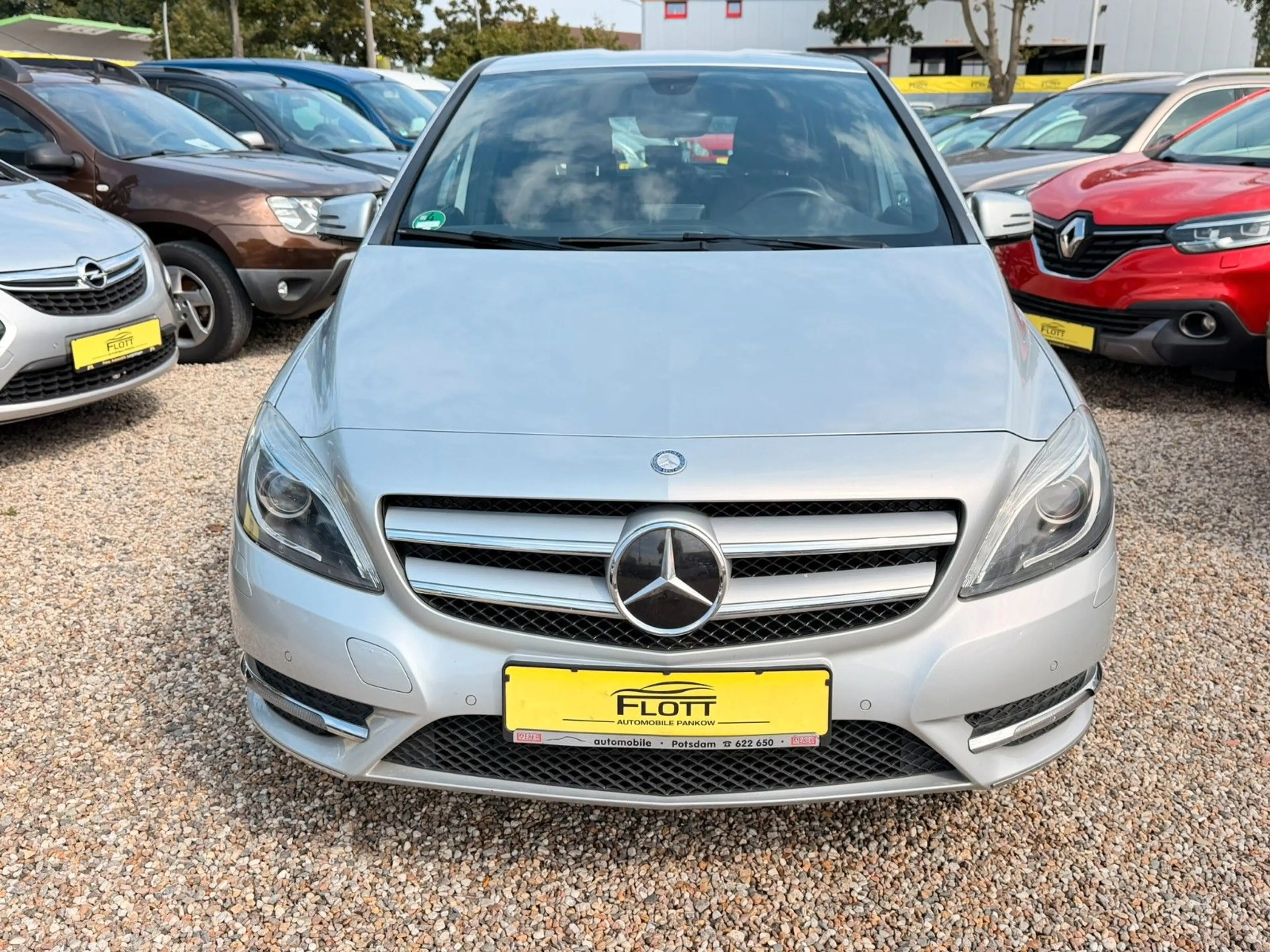 Mercedes-Benz B 200 *SitzH*Klima*PDC* TÜV Neu — photo 3