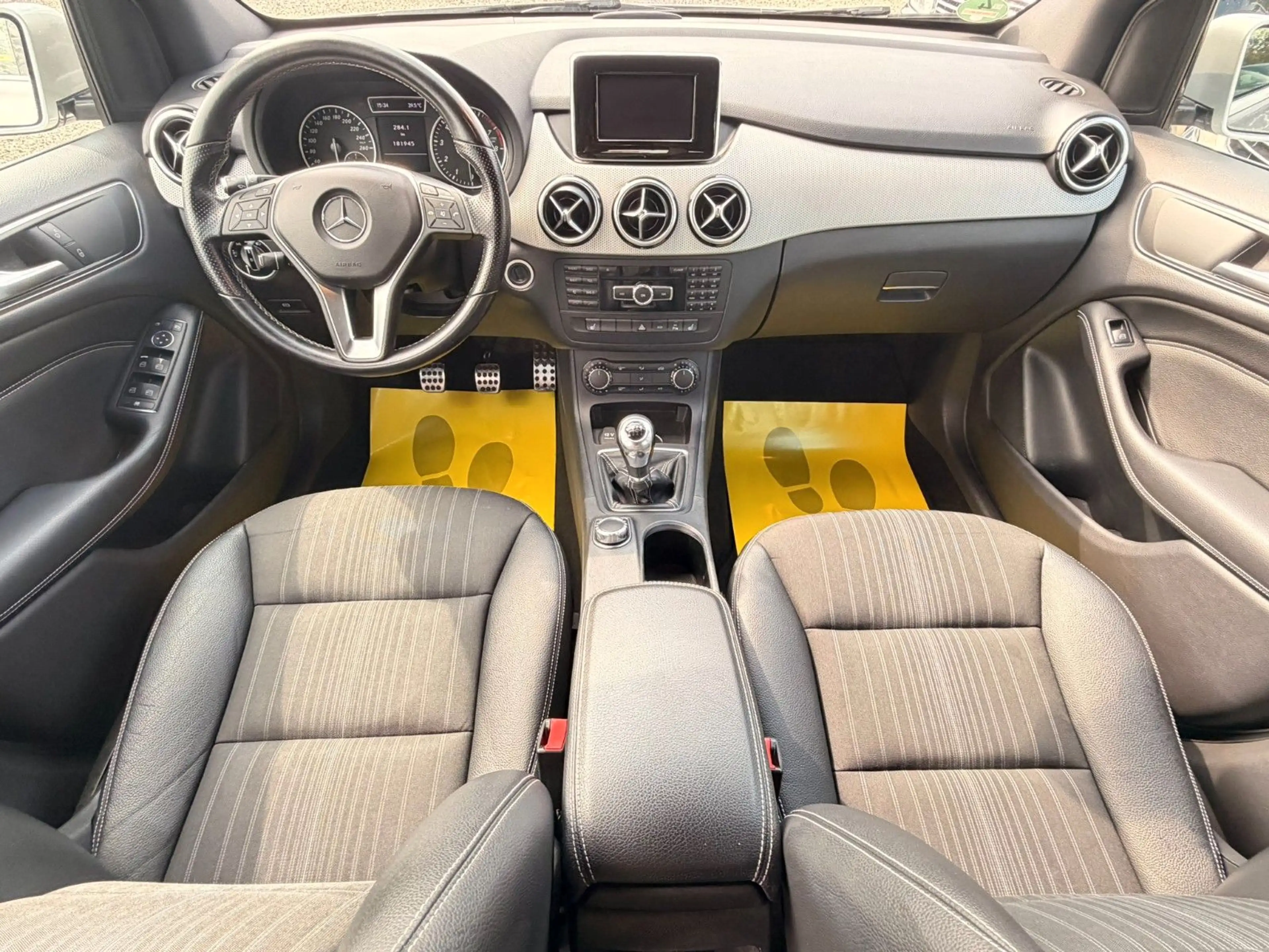 Mercedes-Benz B 200 *SitzH*Klima*PDC* TÜV Neu — photo 12