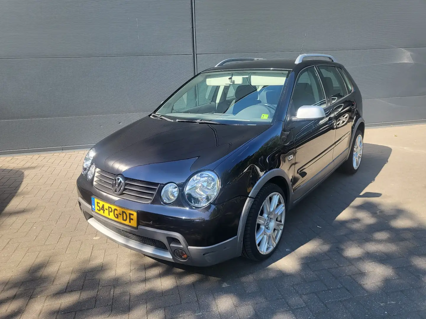 Volkswagen Polo 1.4-16V FUN Cross Noir - 1