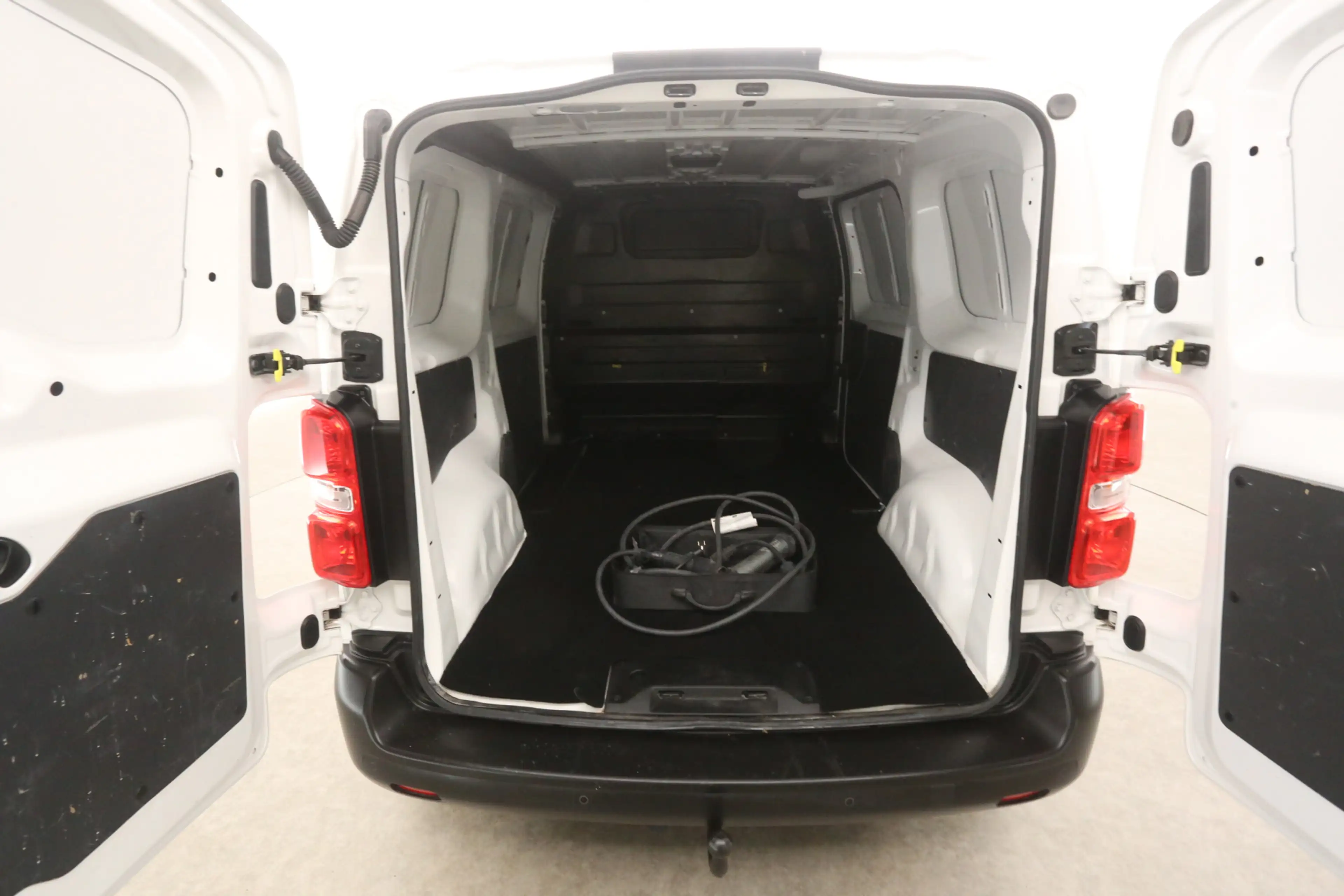 Opel Vivaro 75 kWh L2H1 Long Range | Elektrisch | Snelladen | — photo 3