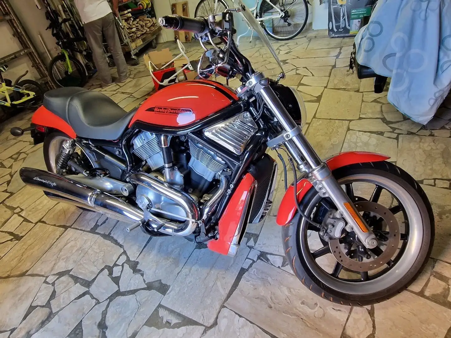 Harley-Davidson V-Rod VRSCB Oranj - 1