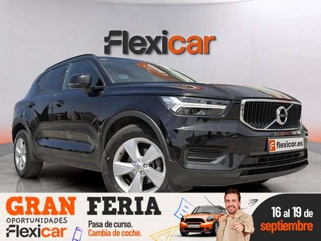 Volvo XC40 T2 Momentum - foto 1